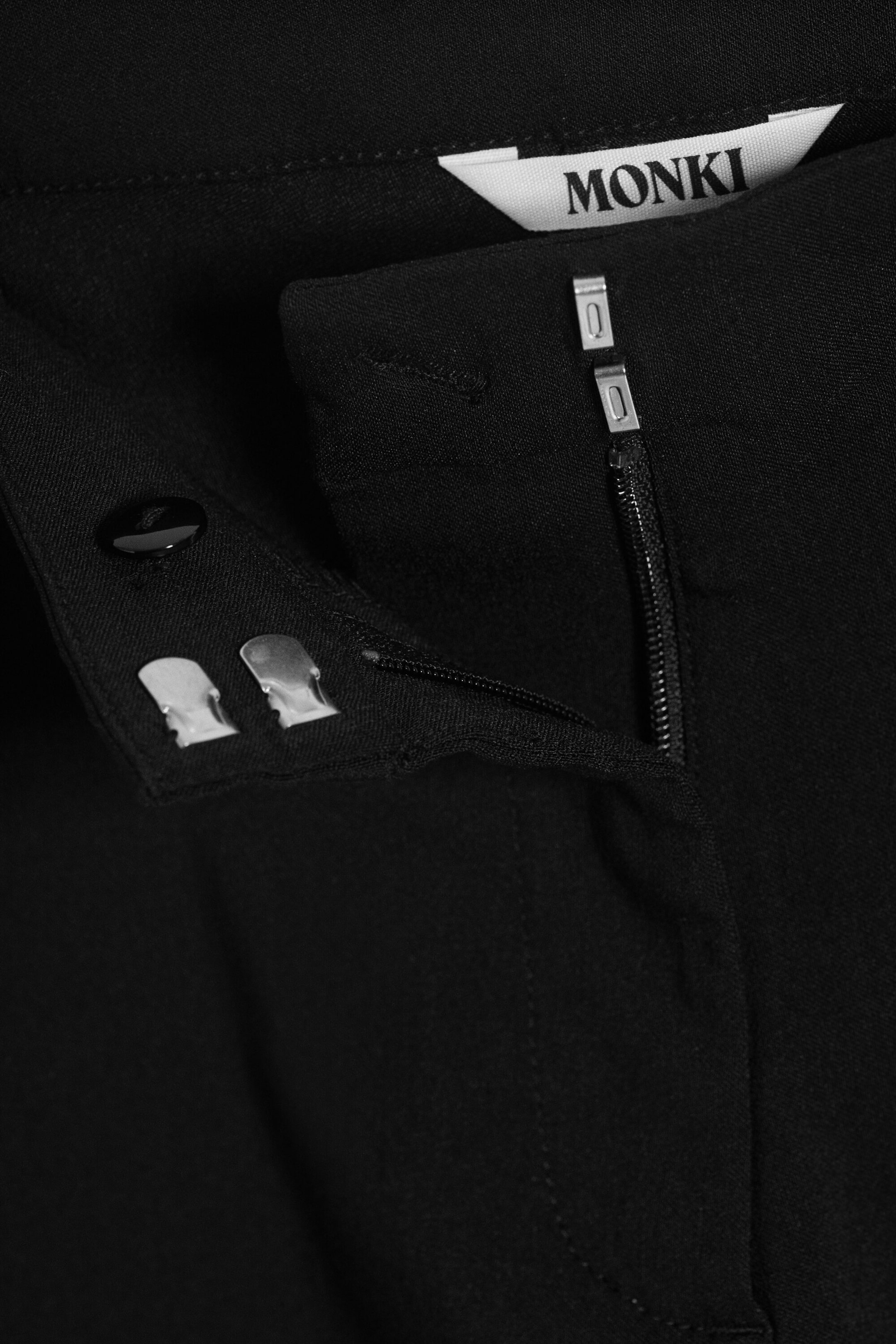 Black - Low-Rise Slim Suiting Trousers - 5