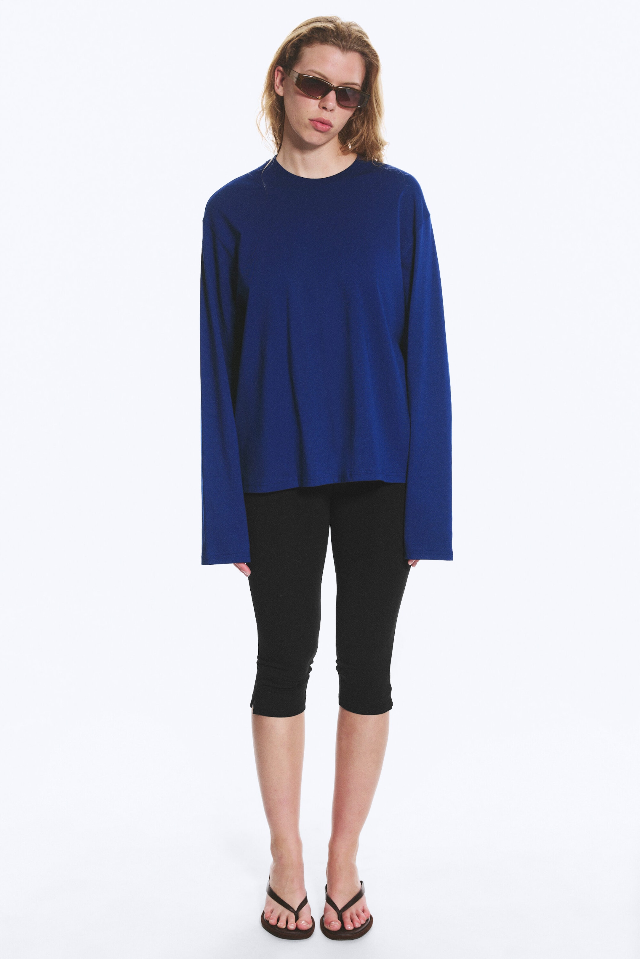 Bright Blue - Long-Sleeved Boxy Cotton T-shirt - 2