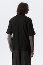 Black - Knitted Short-Sleeved Button-Up Shirt - 2