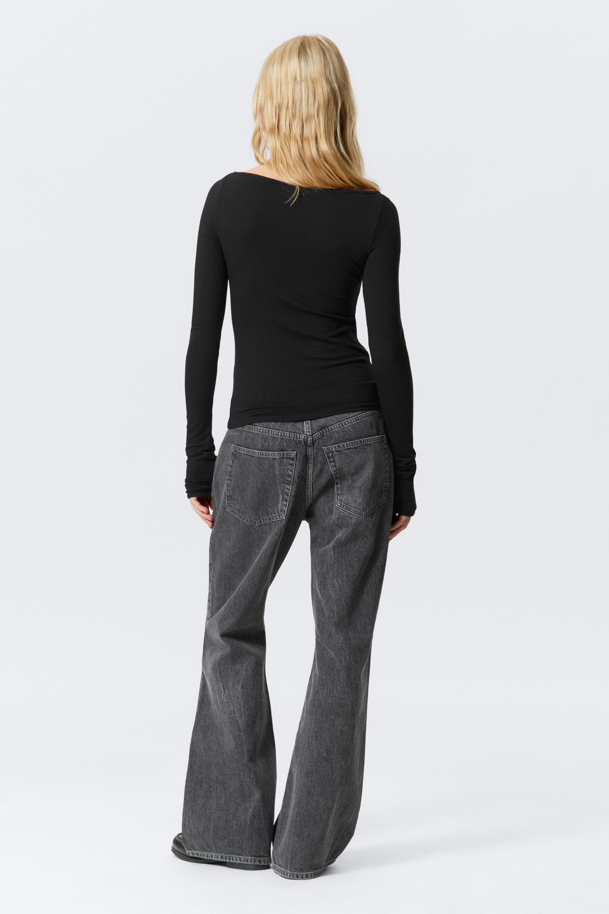 Svart - Smal långärmad topp med omlott - 2