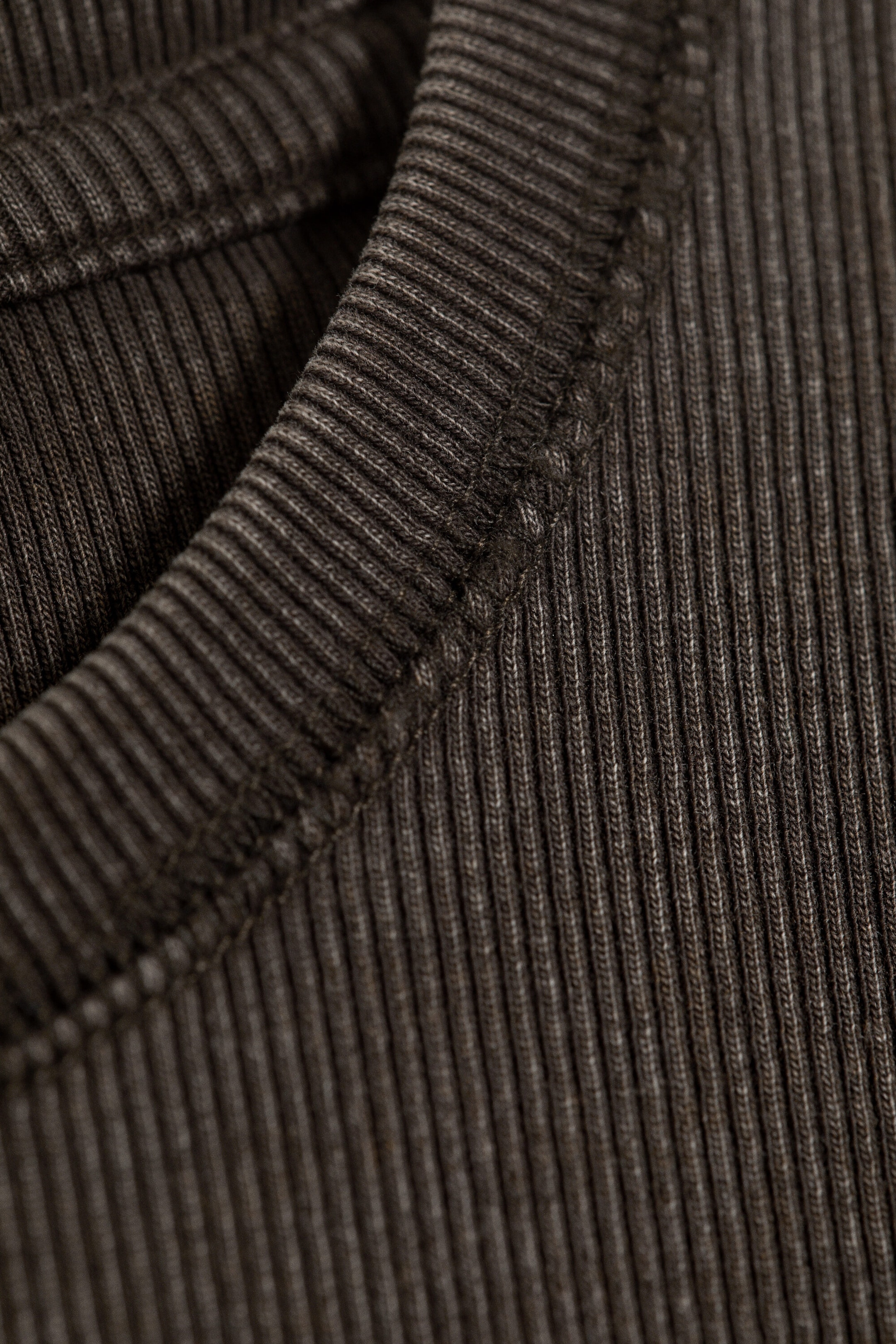 Washed Dark Brown - Ribbed Long-Sleeved T-shirt - 5