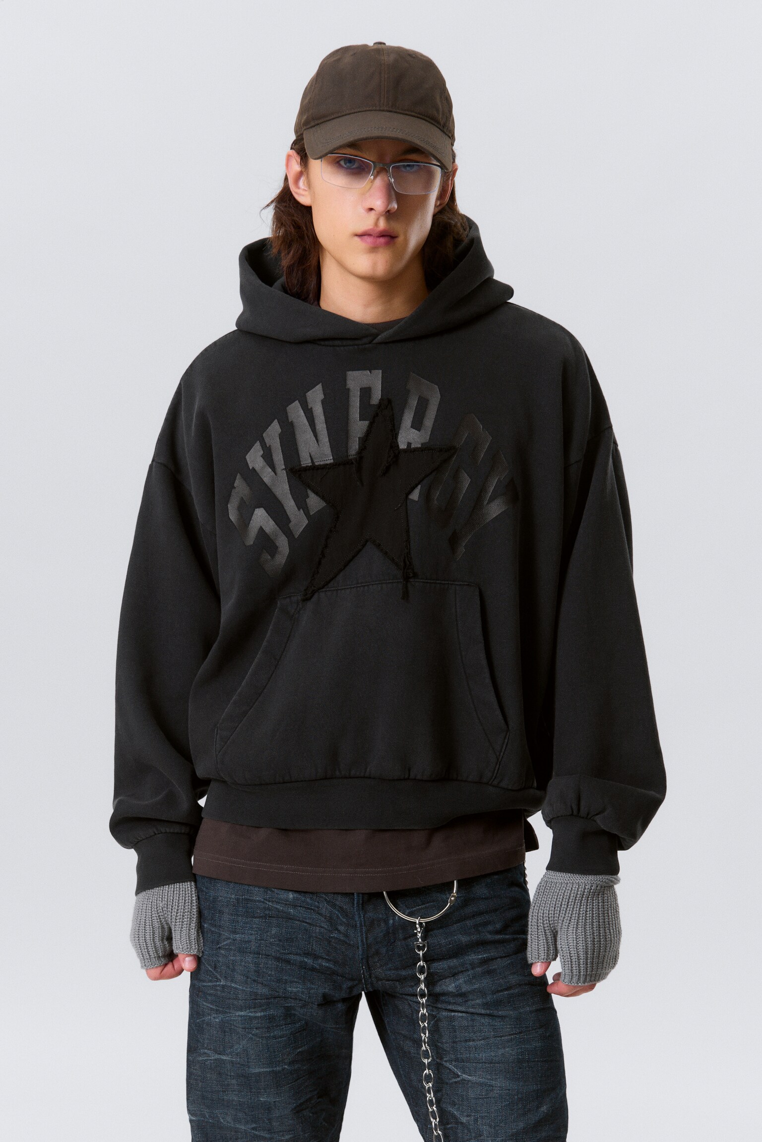 Sudadera con capucha holgada con estampado gráfico - Negro - Synergy/Dragon