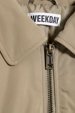 Gedecktes Taupe - Wattierte Bomberjacke aus Twill - 5