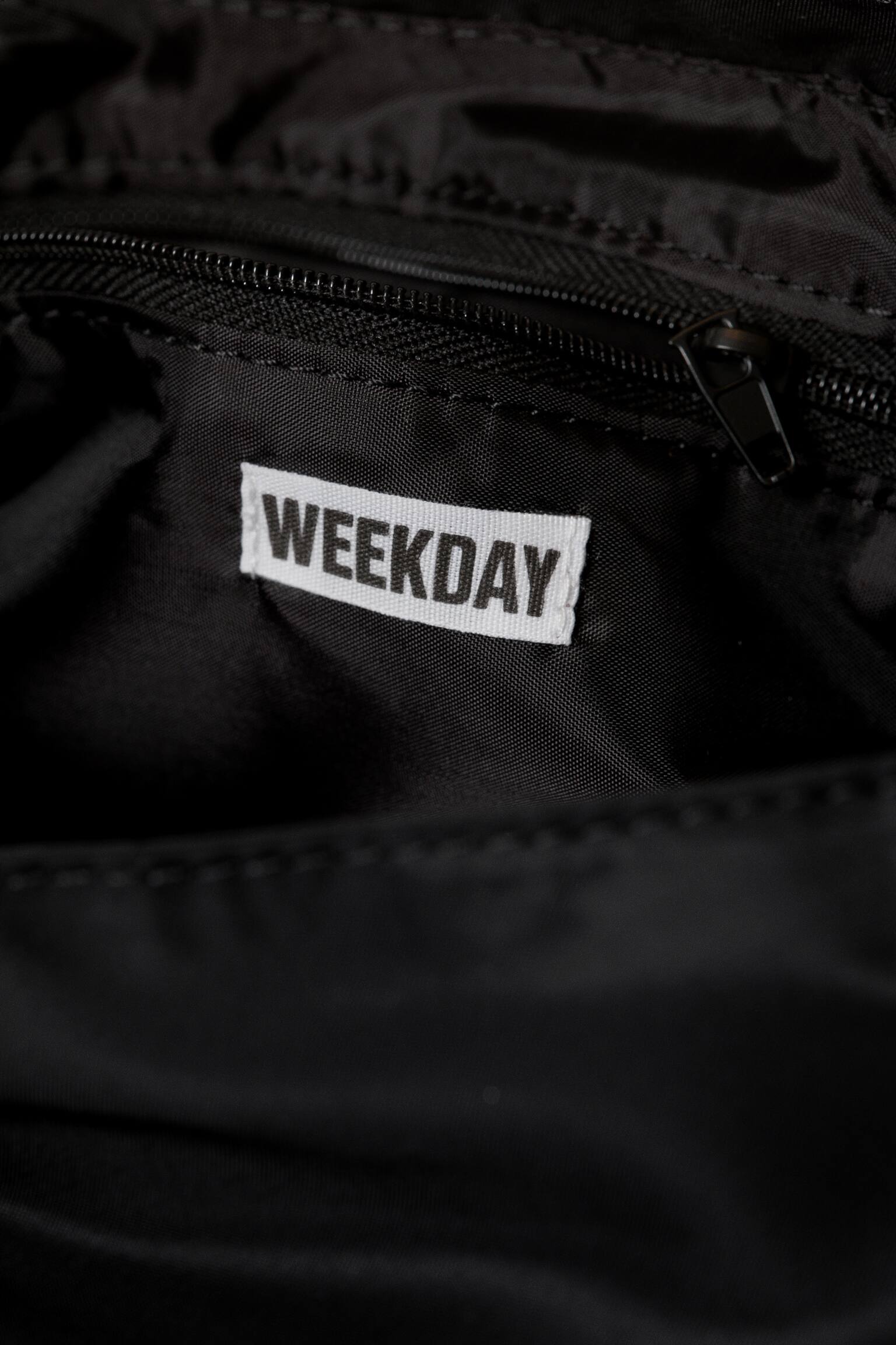 Μικρή τσάντα ώμου με κούμπωμα και χαλαρή εφαρμογή - Μαύρο - 5