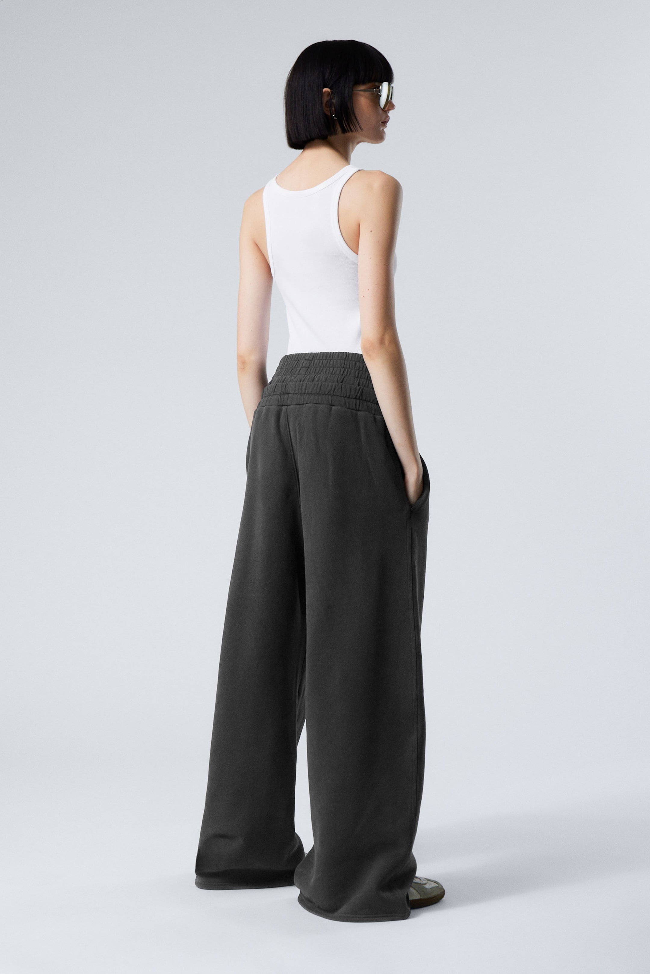 Black - Double-Layered Standard Sweatpants - 4