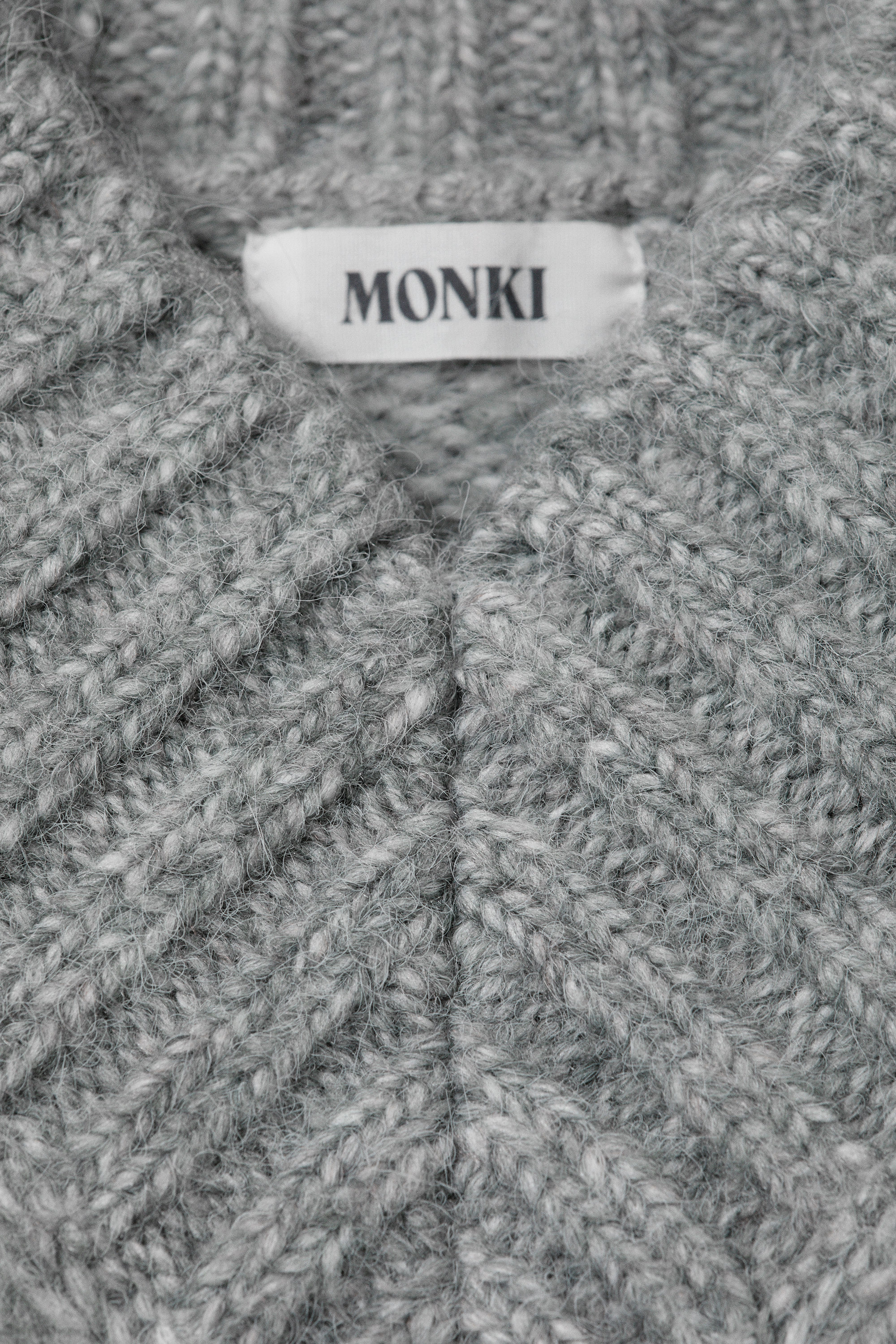 Grau meliert - Oversized Strickpullover mit V-Ausschnitt - 2