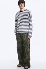 Weiß & Navy gestreift - Boxy Longsleeve mit lockerer Passform - 2