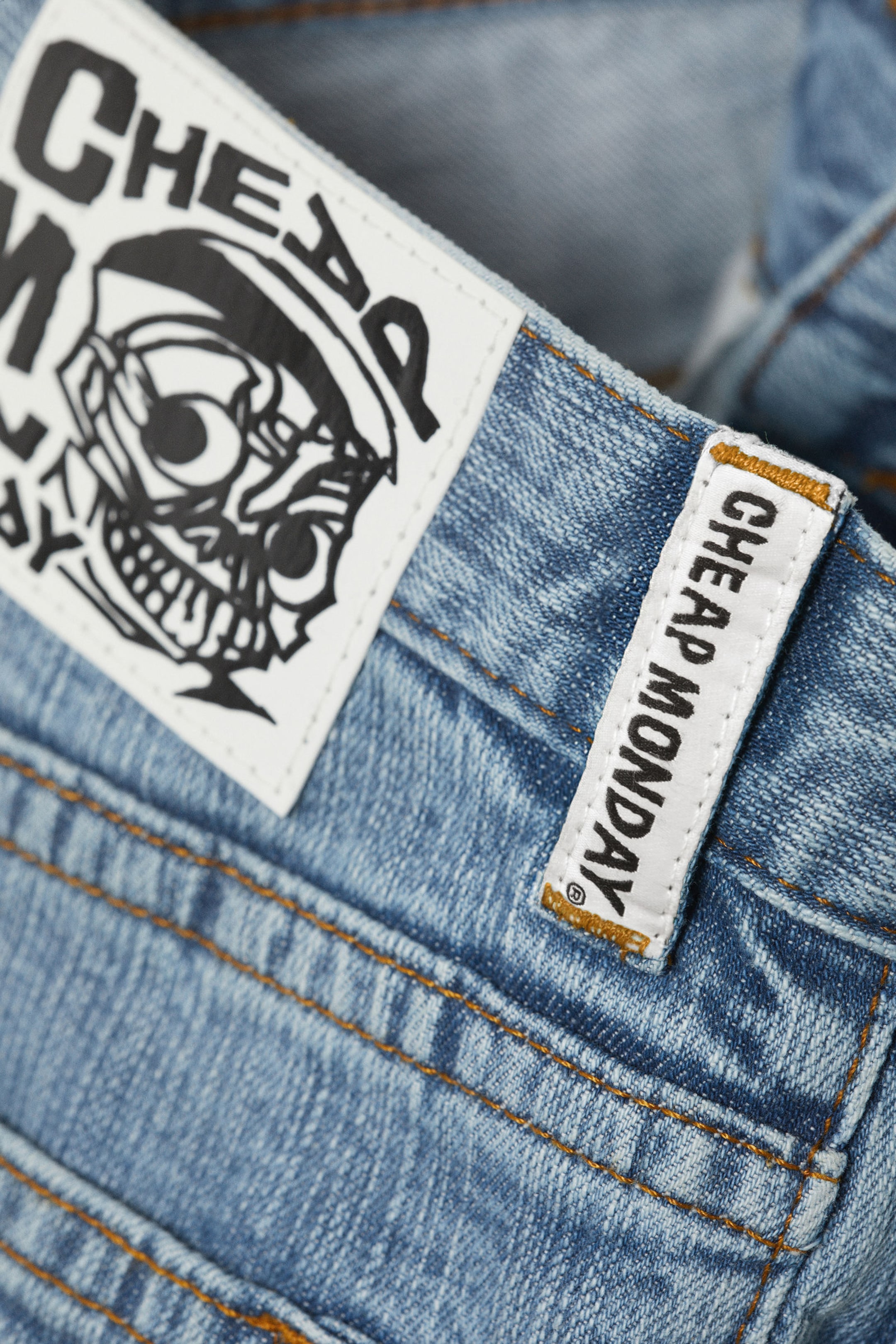 US Blue - Hellblau - Issue –Tapered Jeans mit niedriger Taille - 2