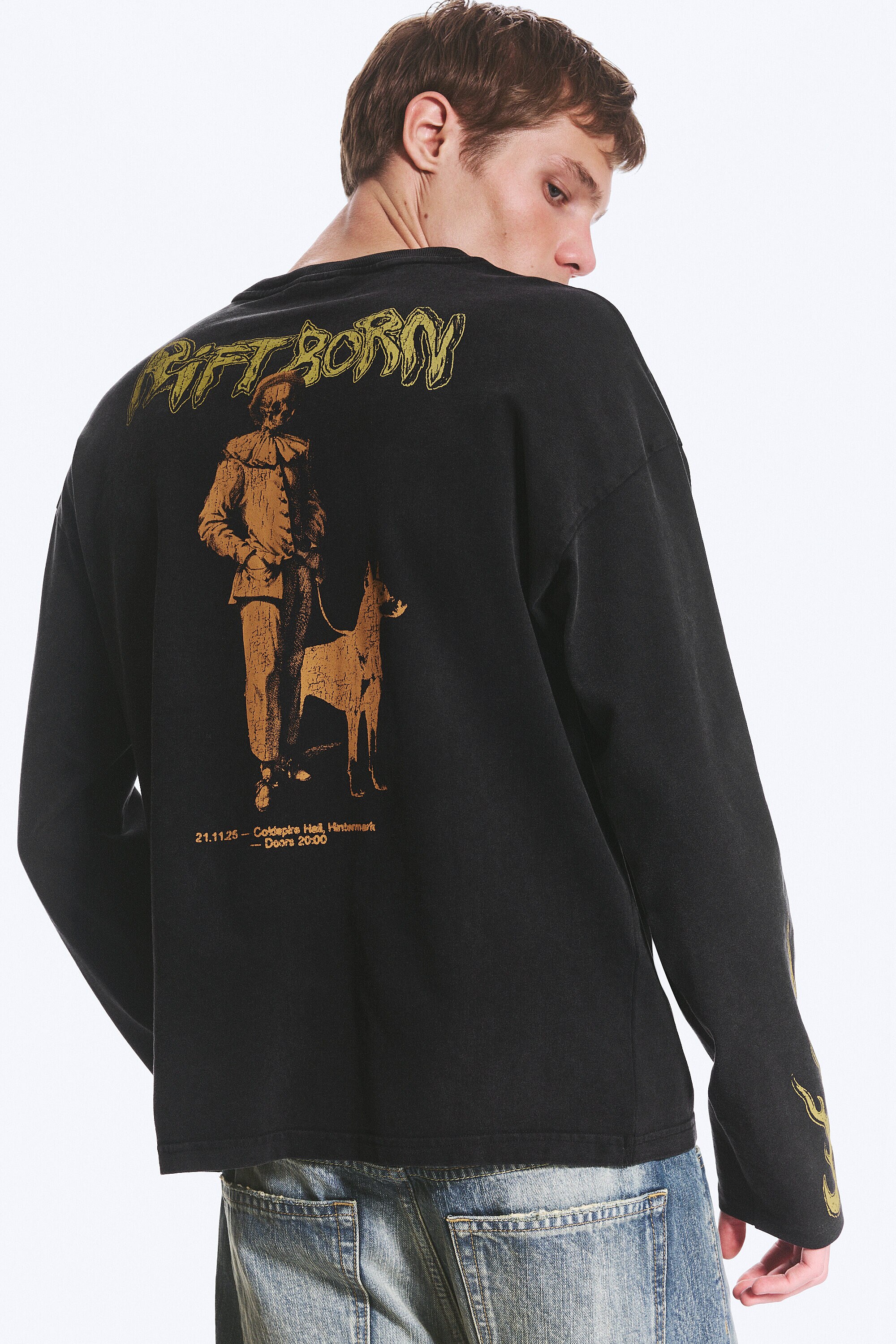 great boxy graphic long sleeve t-shirt - Black - Riftborn | Weekday GB