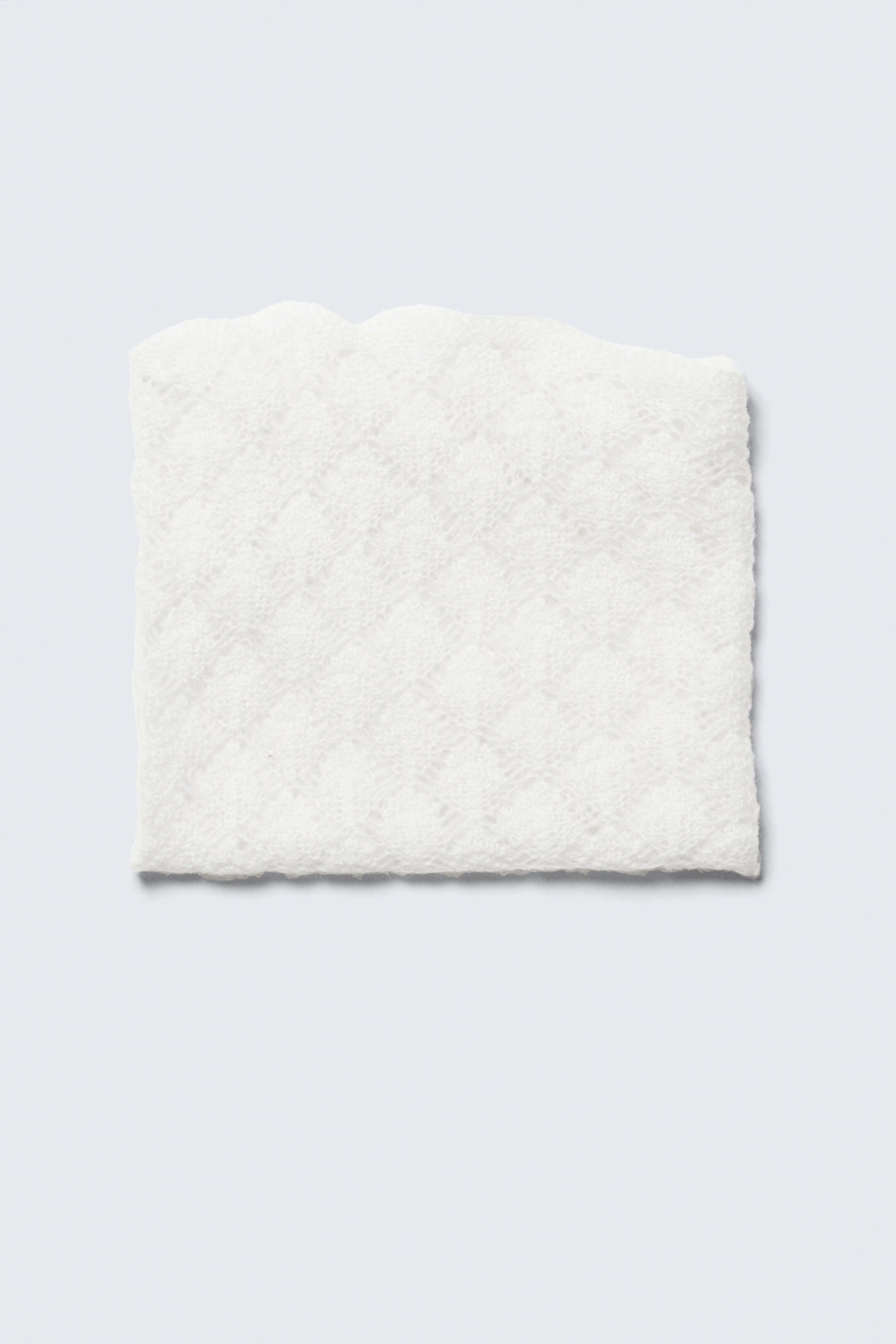 Zobacz większy obraz: Dzianinowy szalik o strukturalnej powierzchni - Light White - ONA | H&M PL 1