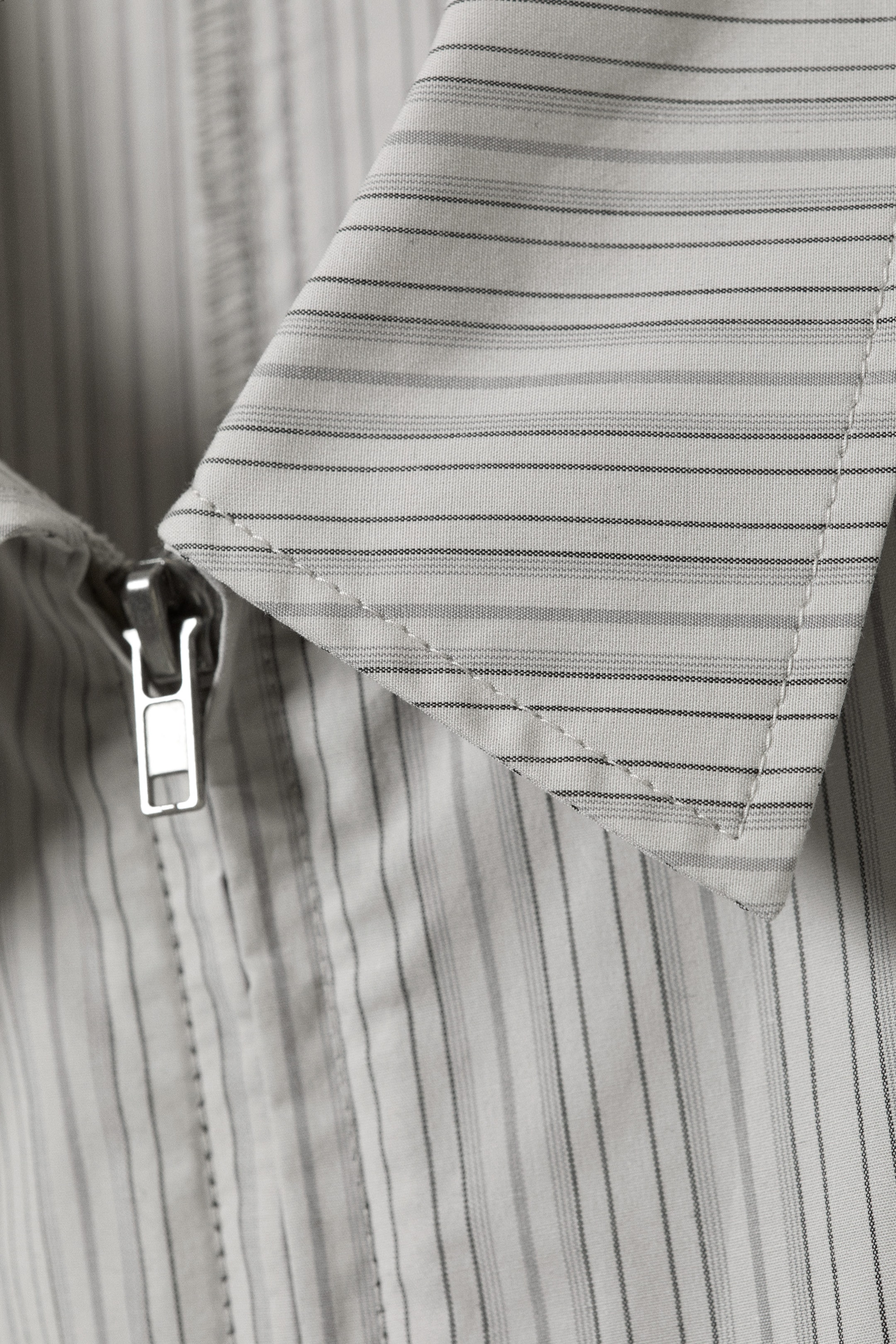 Light Grey Stripe - Long-Sleeved Fitted Zip Shirt - 2