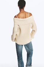Lys beige - Off-shoulder ribbestrikket genser - 3
