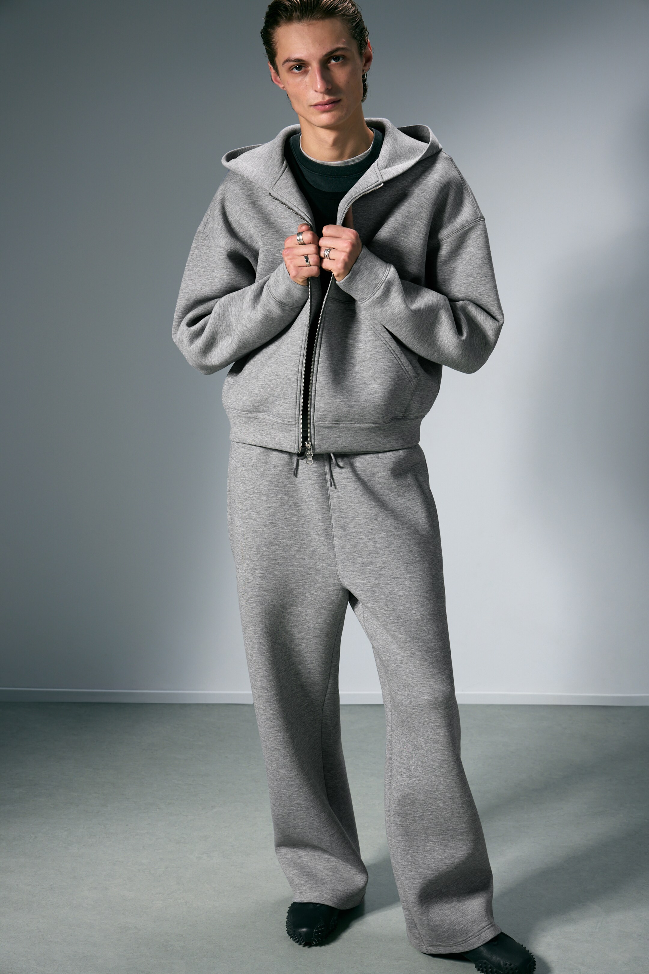 Grösseres Bild ansehen: Scuba-Kapuzenpullover mit Reißverschluss Simon - Graumeliert - HERREN | H&M CH 2