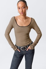 Beige/Black Stripe - Long-Sleeved Slim Fit Scoop Neck Top - 1