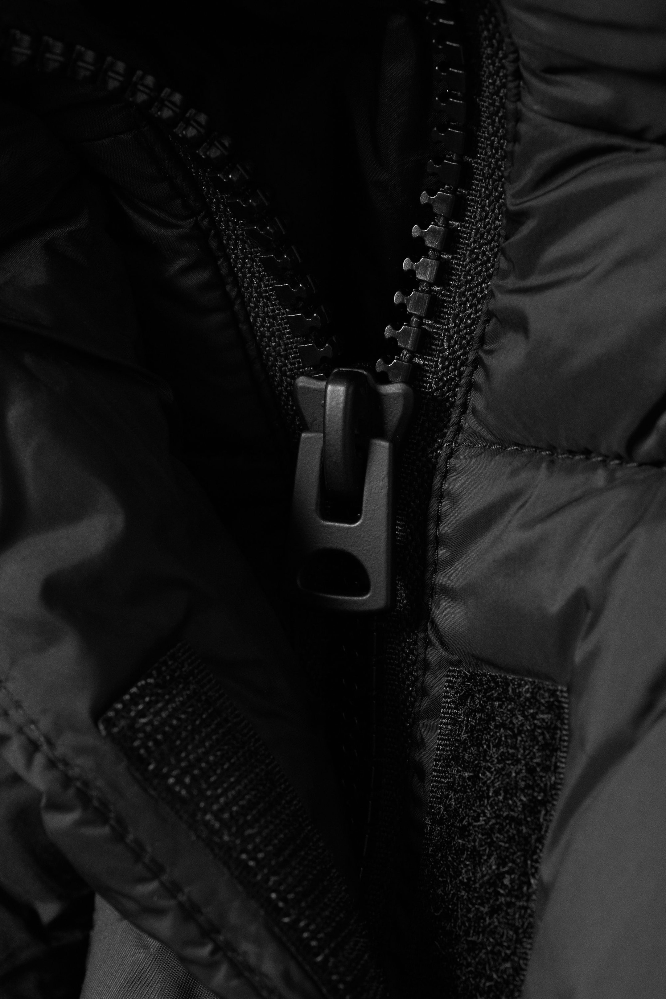 Black - Short Oversized Puffer Jacket - 9