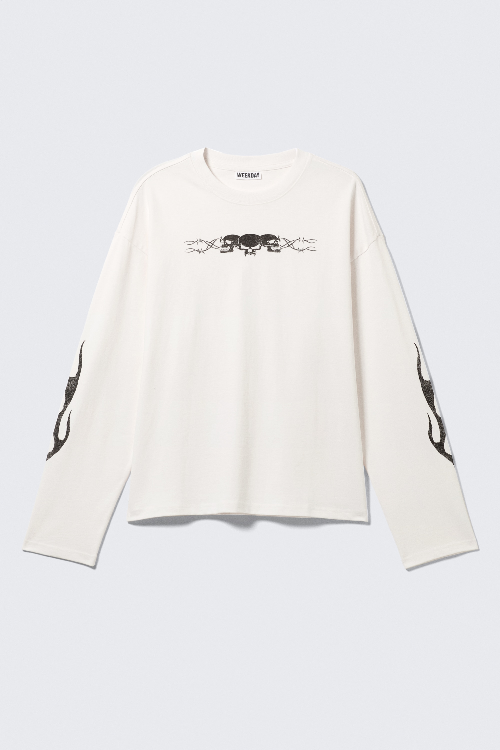 T-shirt carré graphique à manches longues Great - Blanc - Crâne enflammé/Gris délavé - Virtual Mission/Noir délavé - Flamme de crâne/Gris foncé - Imprimé dragon