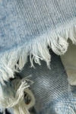 Lip Blue - Hellblau - Ausgefranste Denim-Hotpants mit niedrigem Bund - 4