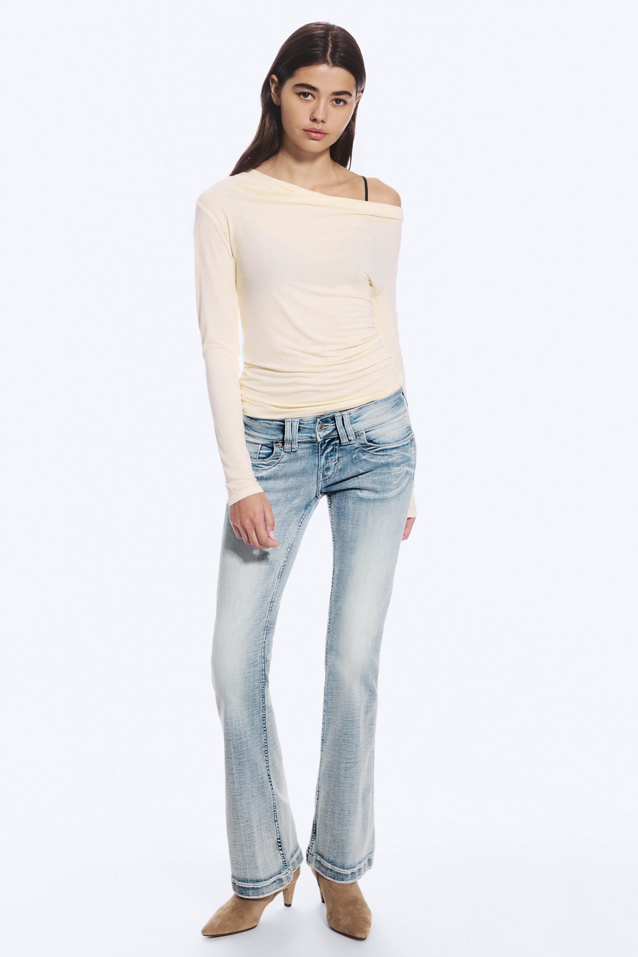 Light Yellow - Slim Cowl-Neck Long-Sleeved Top - 1