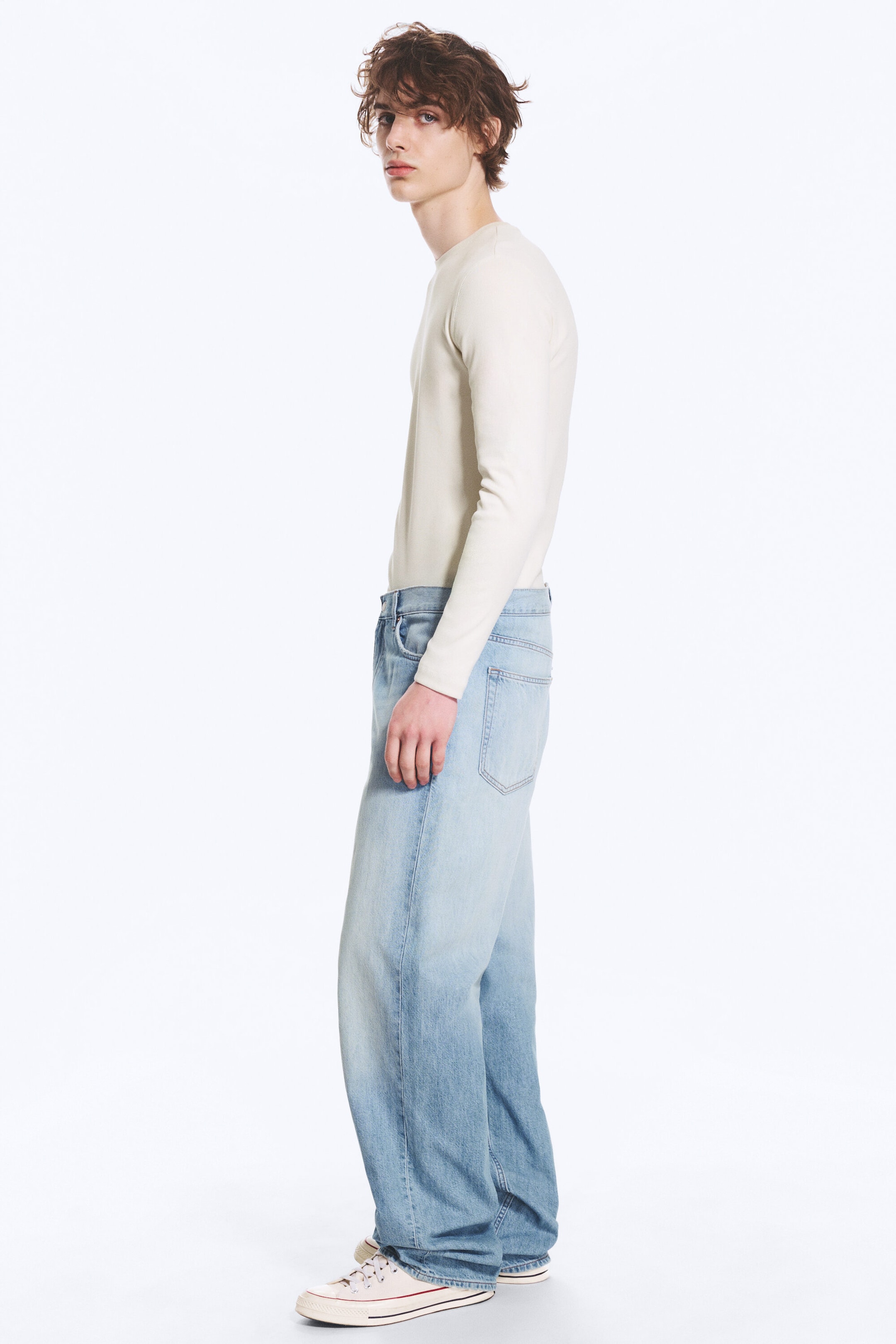 Kimberley Blue – lyseblå - Galaxy løs og rett jeans med mellomhøy midje - 2