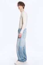Kimberley Blue – lyseblå - Galaxy løs og rett jeans med mellomhøy midje - 2