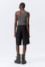 Black - Wide Pleated Tailored Shorts - 2