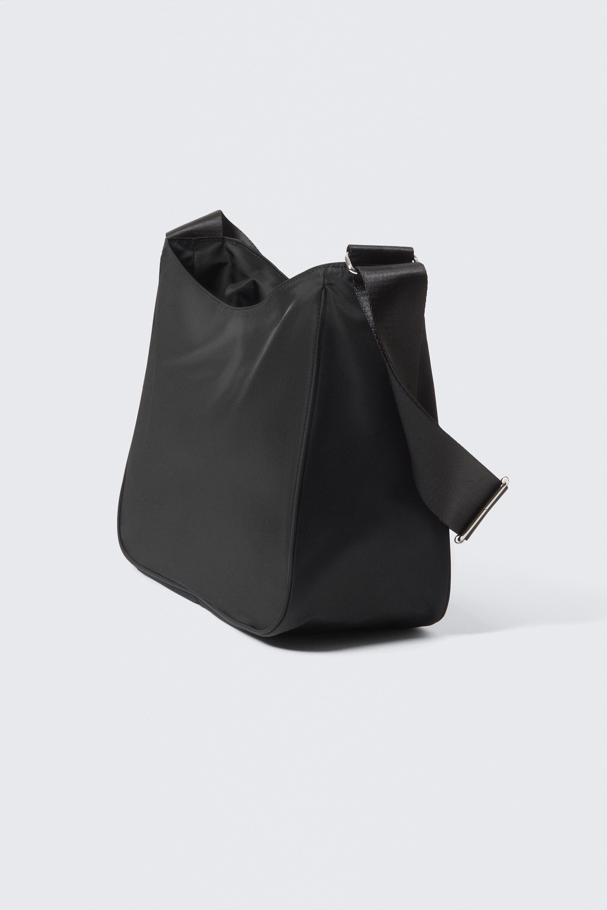 Schwarz - Mittelgroße Umhängetasche aus Nylon-Twill - 2