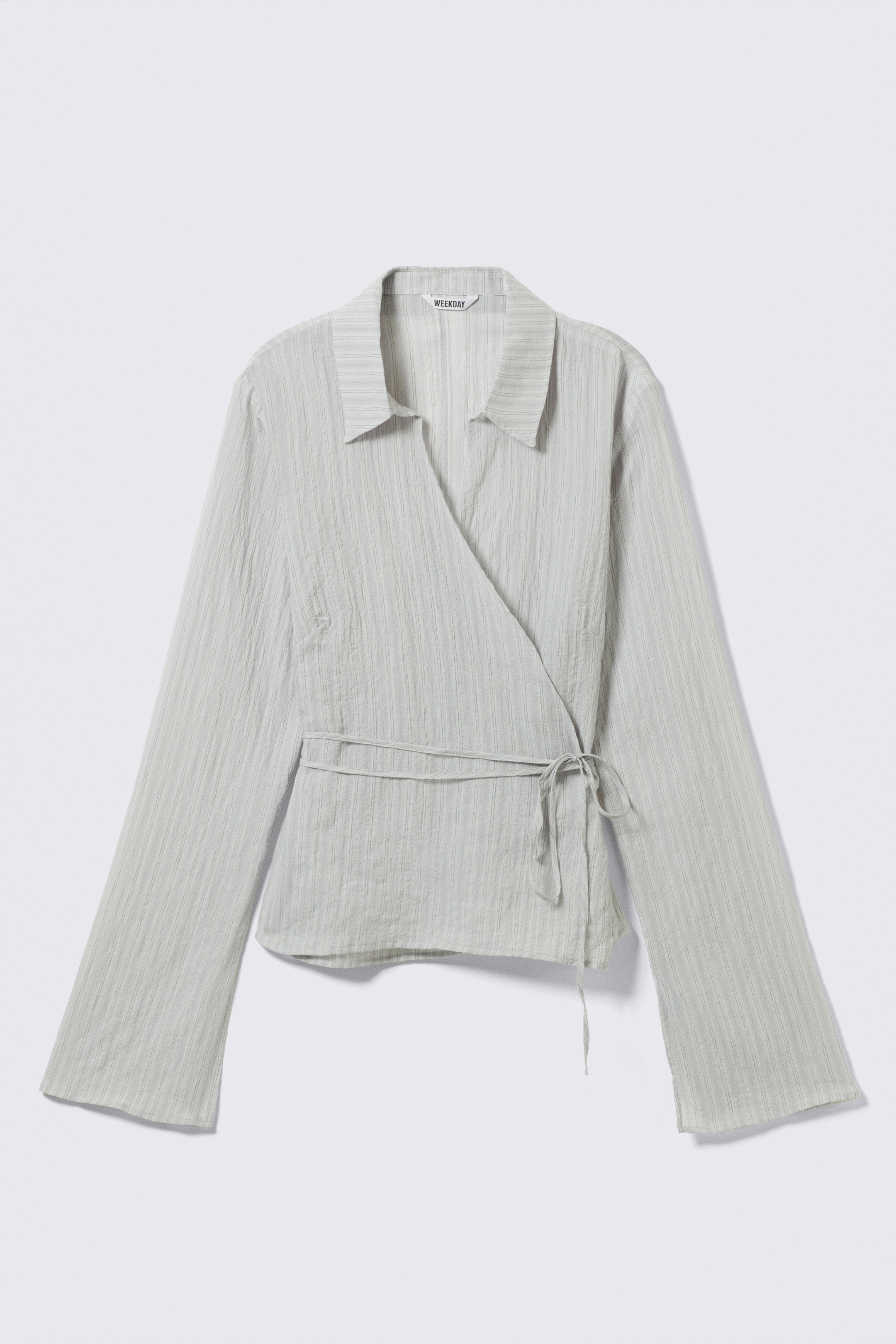 Grösseres Bild ansehen: Strukturiertes Langarm-Wickelhemd - Hellgrau - DAMEN | H&M CH 5