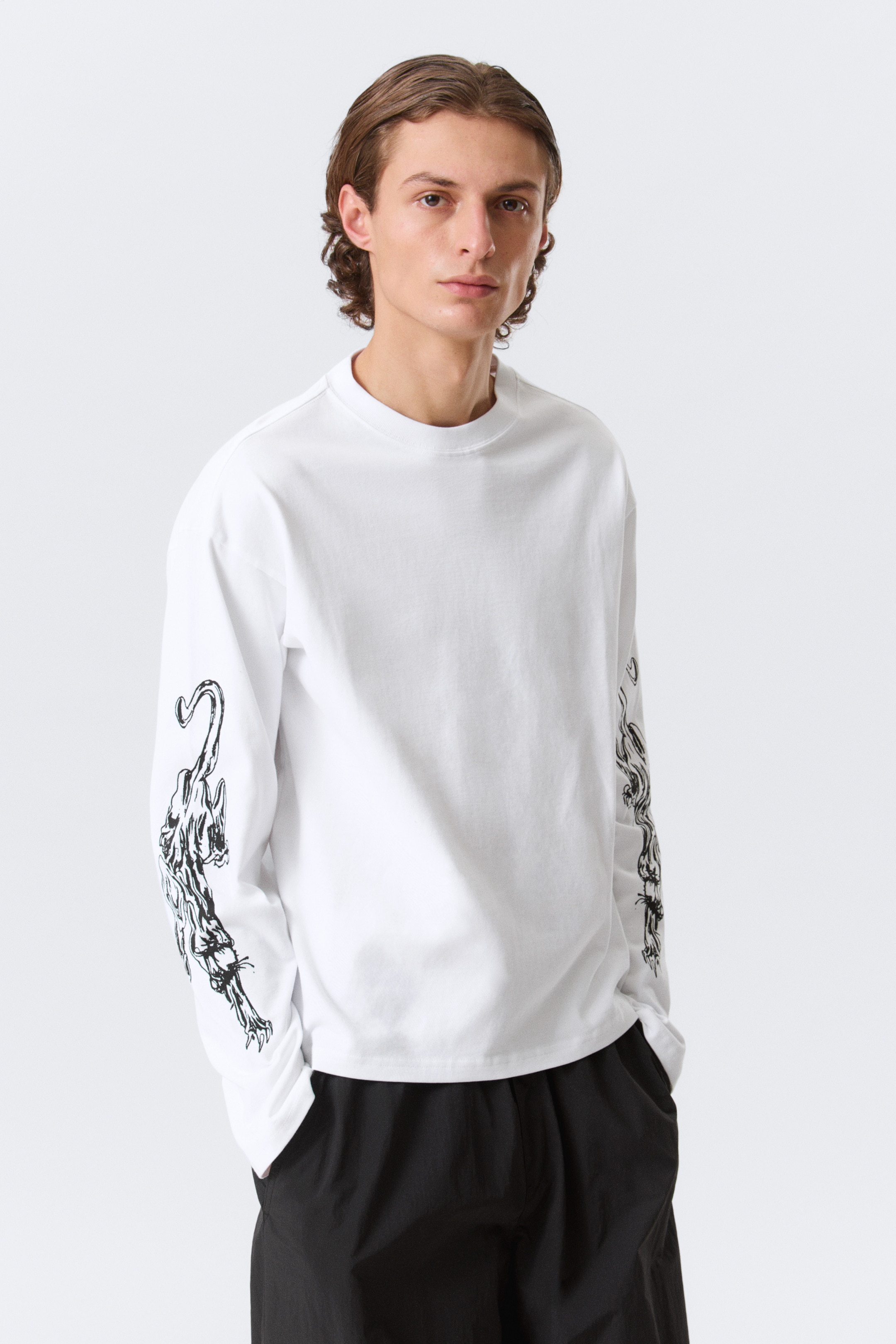 Agrandir l'image: T-shirt carré graphique à manches longues Great - Blanc - Panthères en colère - HOMME | H&M CH 1