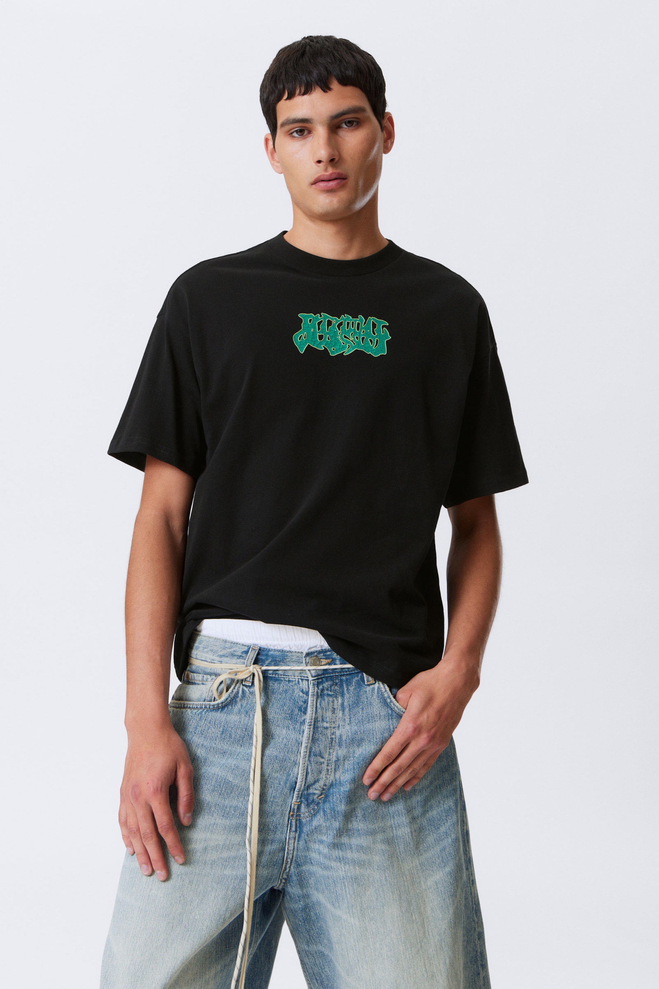 Schwarz - "Mizzion" - Bedrucktes kastiges T-Shirt - 1