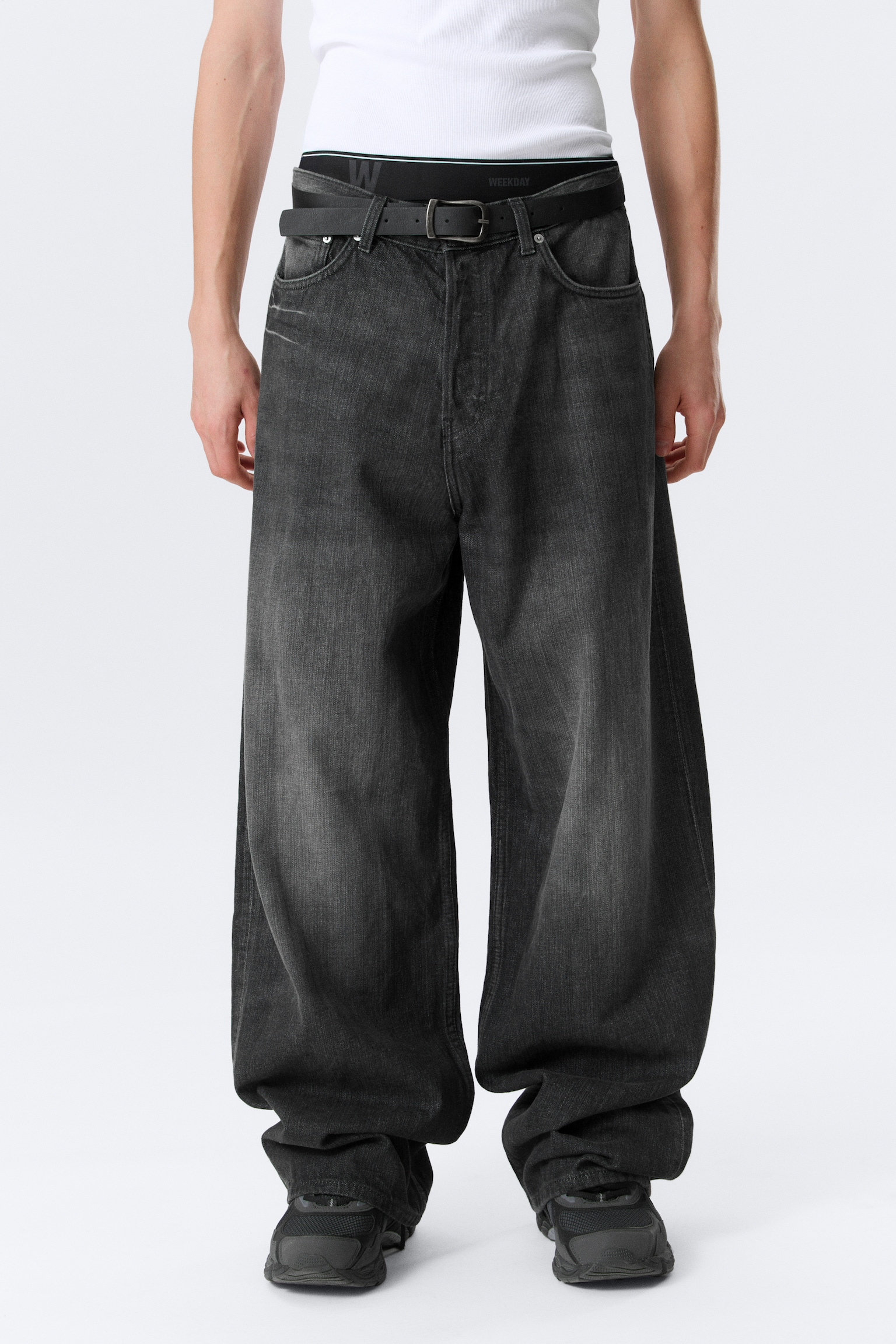 Astro Mid Rise Loose Baggy Leg Unisex Jeans - Chelsea Black - Black/Kimberley Blue - Light Blue/Tuned Black – Zwart/Blue Rinse – Donkerblauw/Board Blue - Medium Blue/Arizona Blue - Medium Blue/Blue Stream - Middelblauw/Black Rinse – Zwart/One Blue - Medium Blue/Mine Grey – Donkergrijs - 1