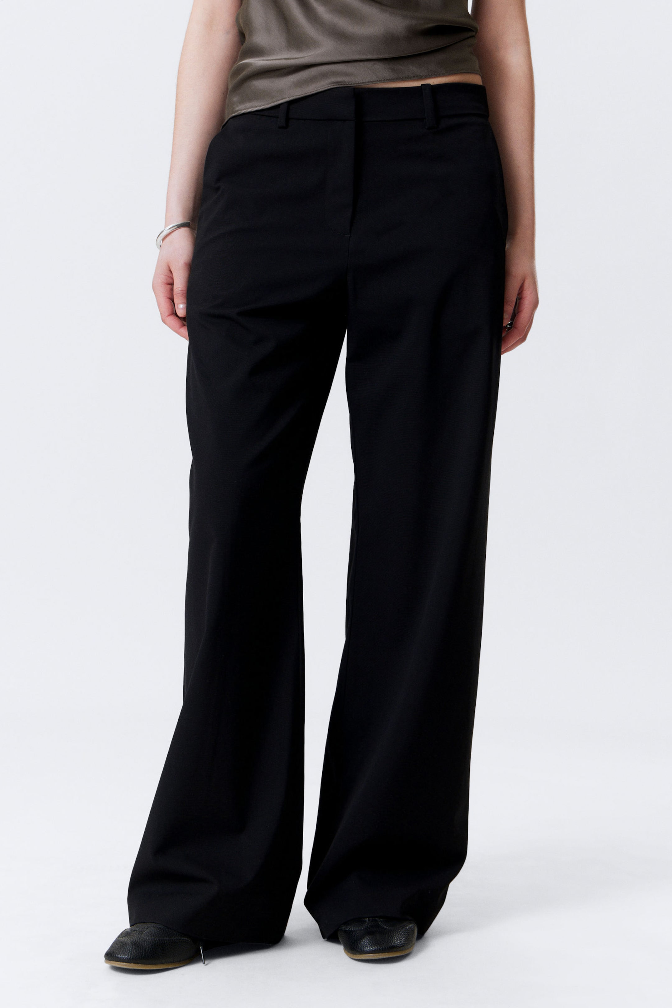 #272627 - Low-Waisted Loose Fit Suit Trousers - 2
