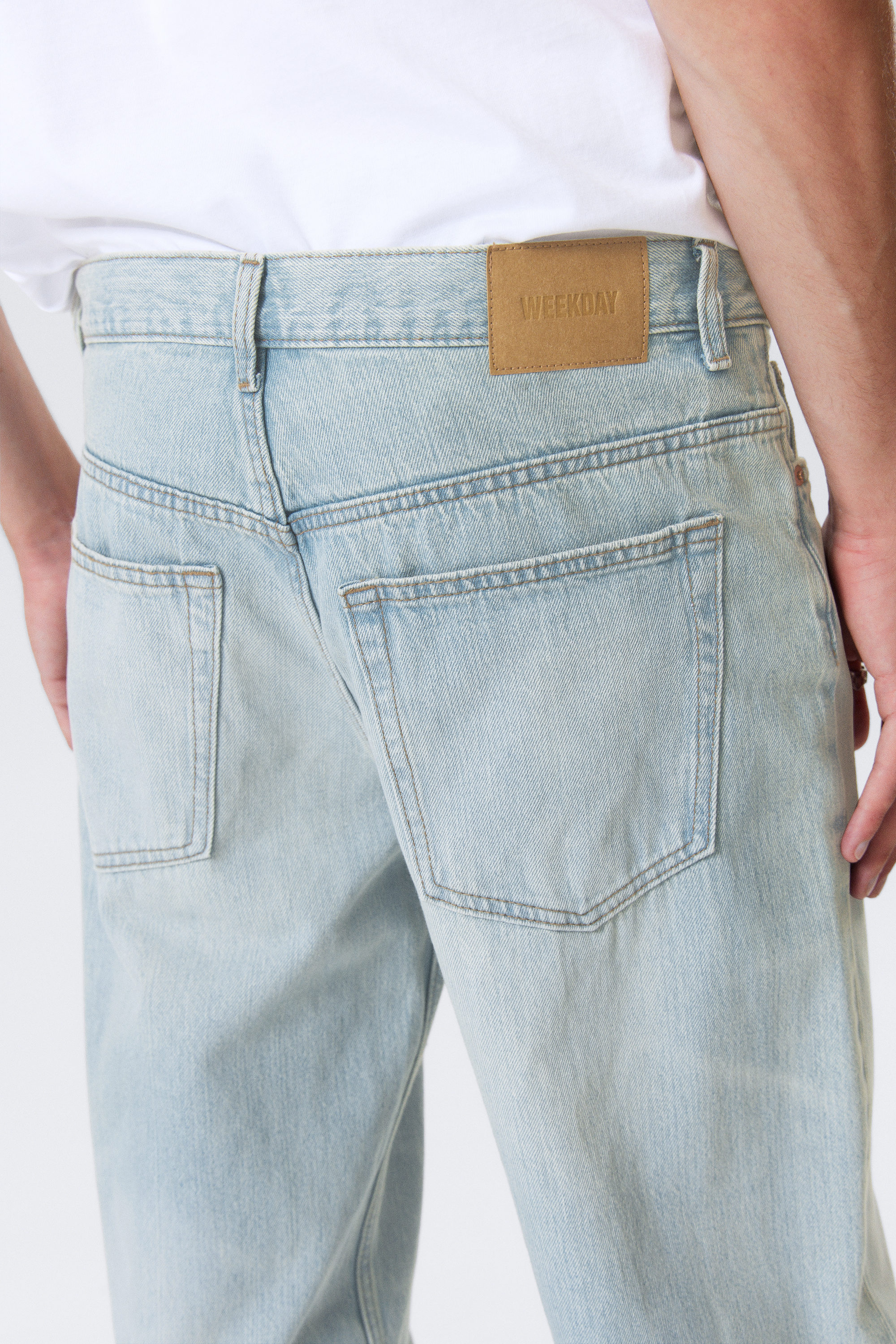 [LOW CLASSIC] / ☆ 24FW LOOSE-FIT JORTS / BLUE Women's Low-Rise Medium Wash Number Graphic Baggy Jort