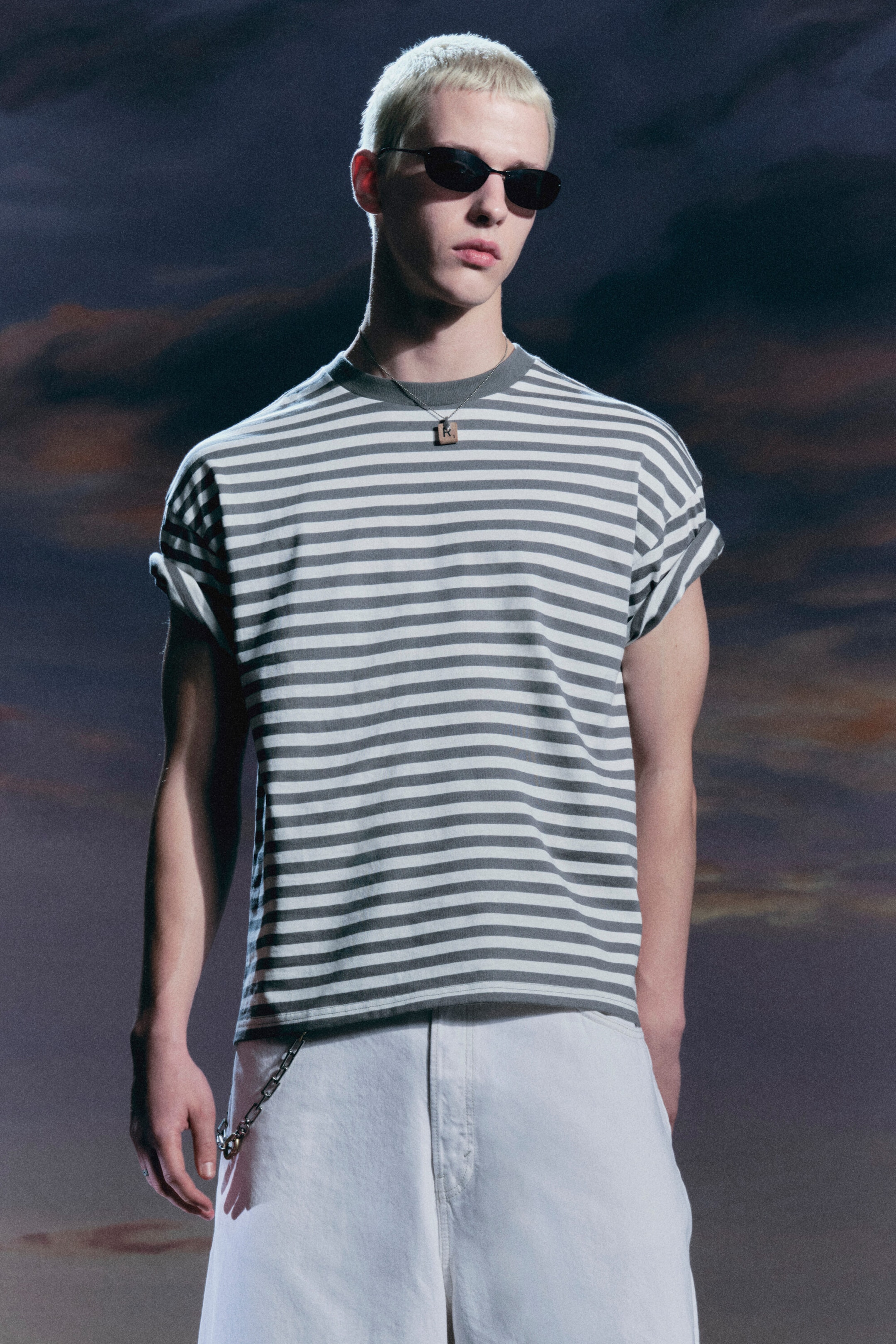 White - Khaki Stripe - Loose Boxy T-shirt - 1