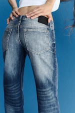 Hunter Blue – middels blå - Aura bootcut-jeans med lavt liv og avslappet passform - 7