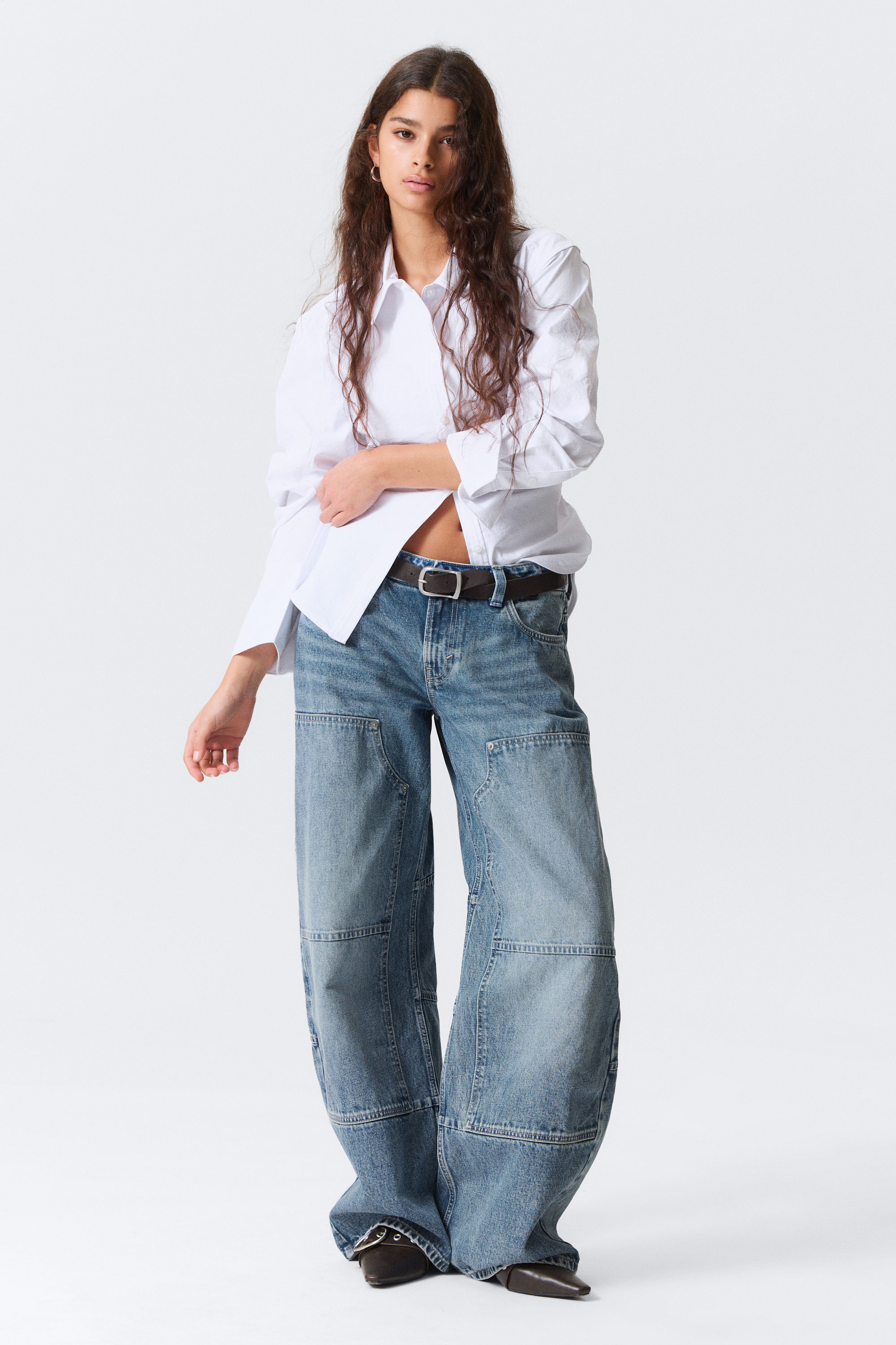 Mid Blue - Mittelblau - Low Waist Loose Barrel Leg Workwear Jeans - 1