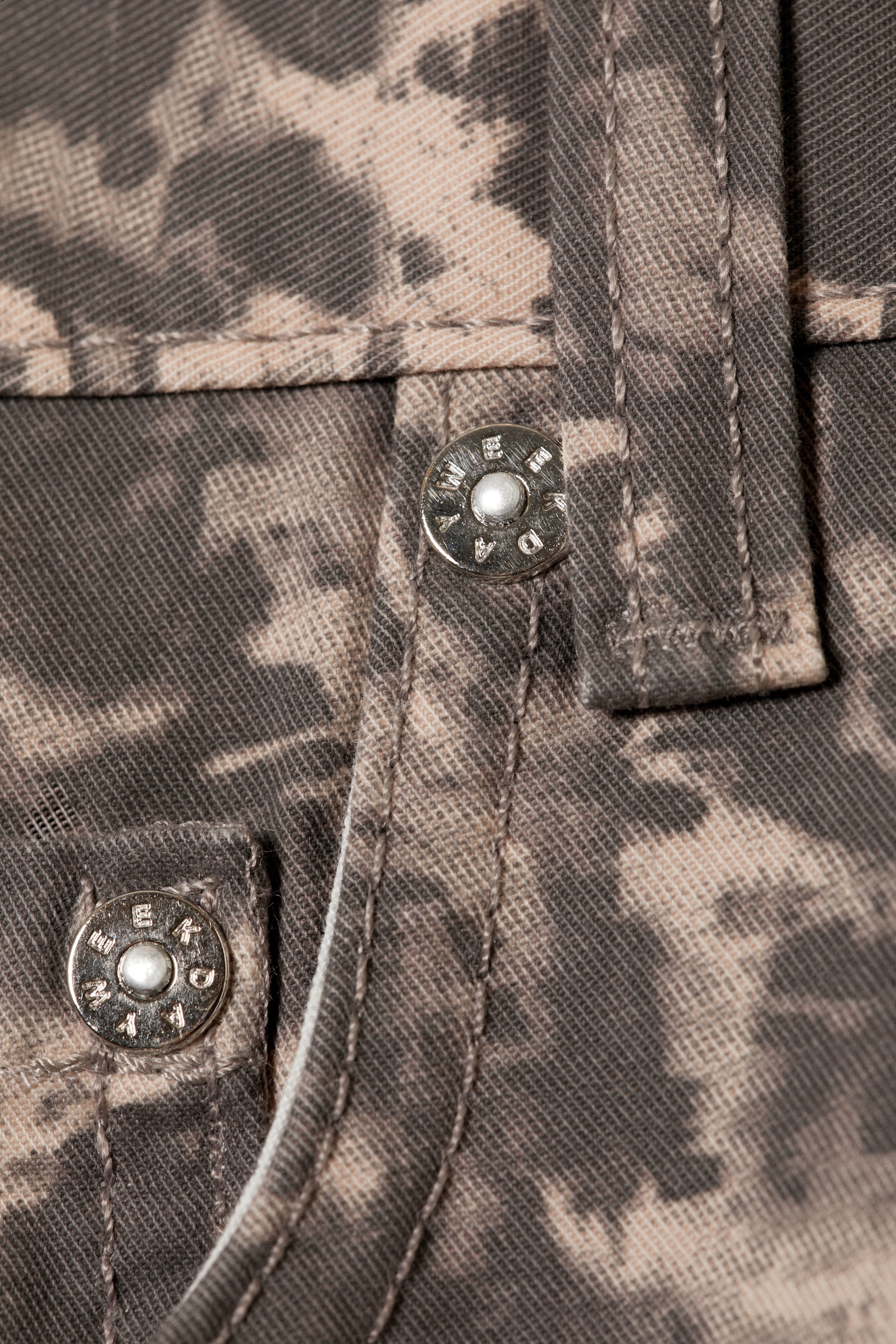 Visualizza immagine più grande: Shorts baggy Astro in twill con vestibilità loose - Stampa leopardata - UOMO | H&M IT 12