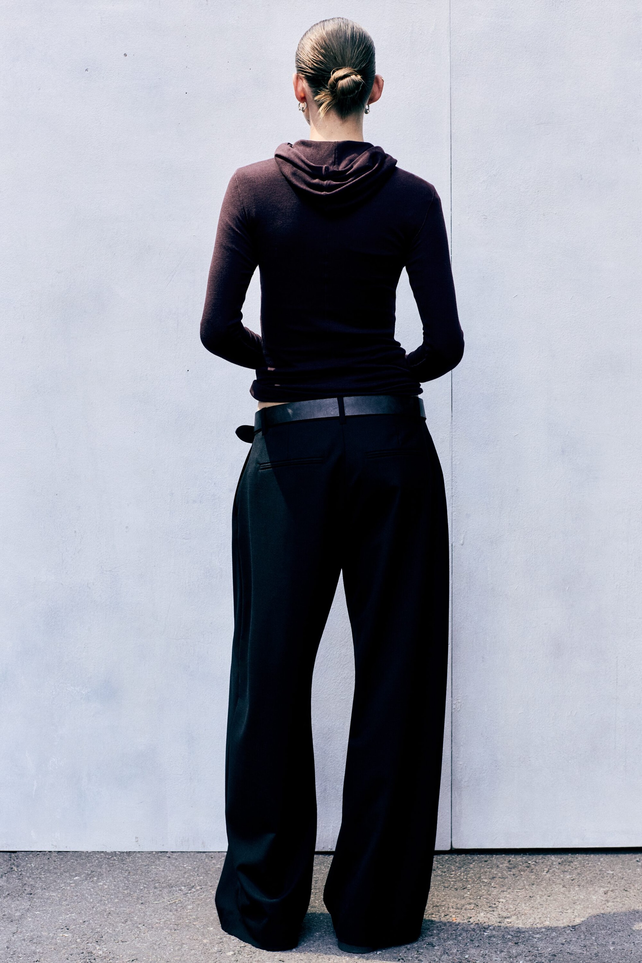 Schwarz - Low-Rise Anzughose aus Wollmix mit weitem Bein - 3