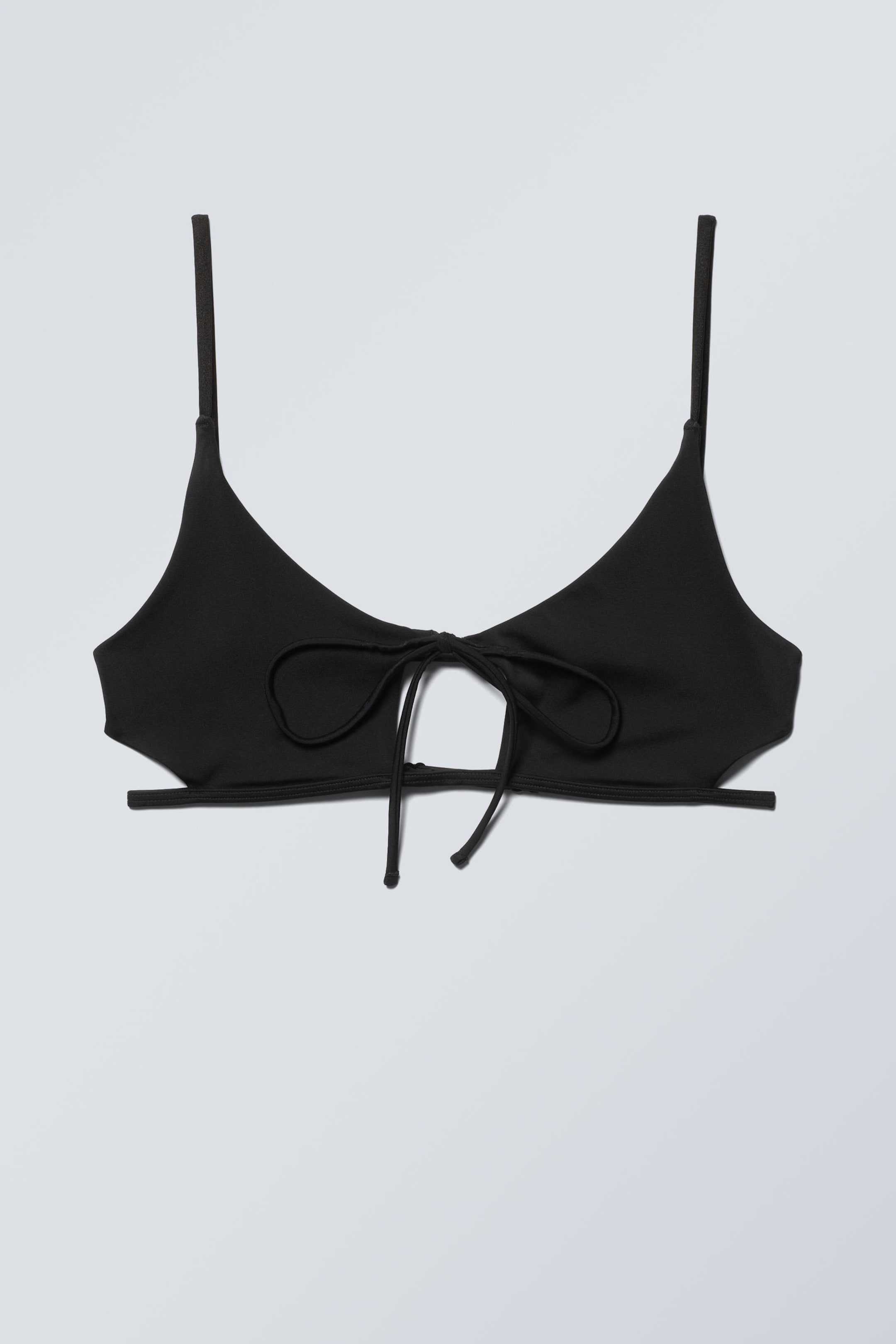Zwart - Bikinitop met smalle strikbandjes - 1