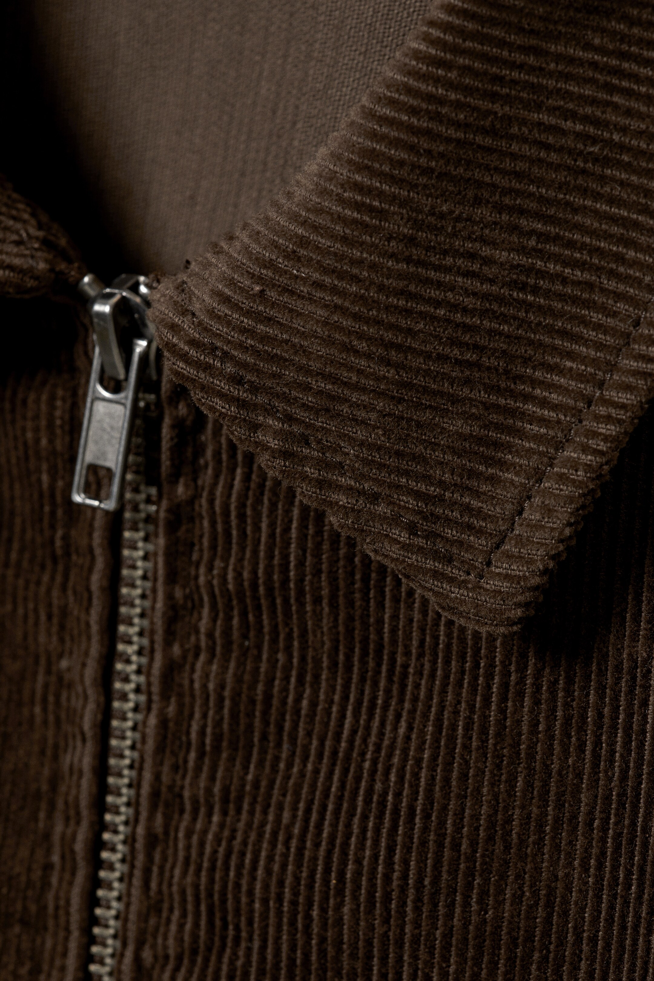 Vezi imaginea mai mare: Fitted Corduroy Zip-Up Jacket - Catifea maro - FEMEI | H&M RO 6