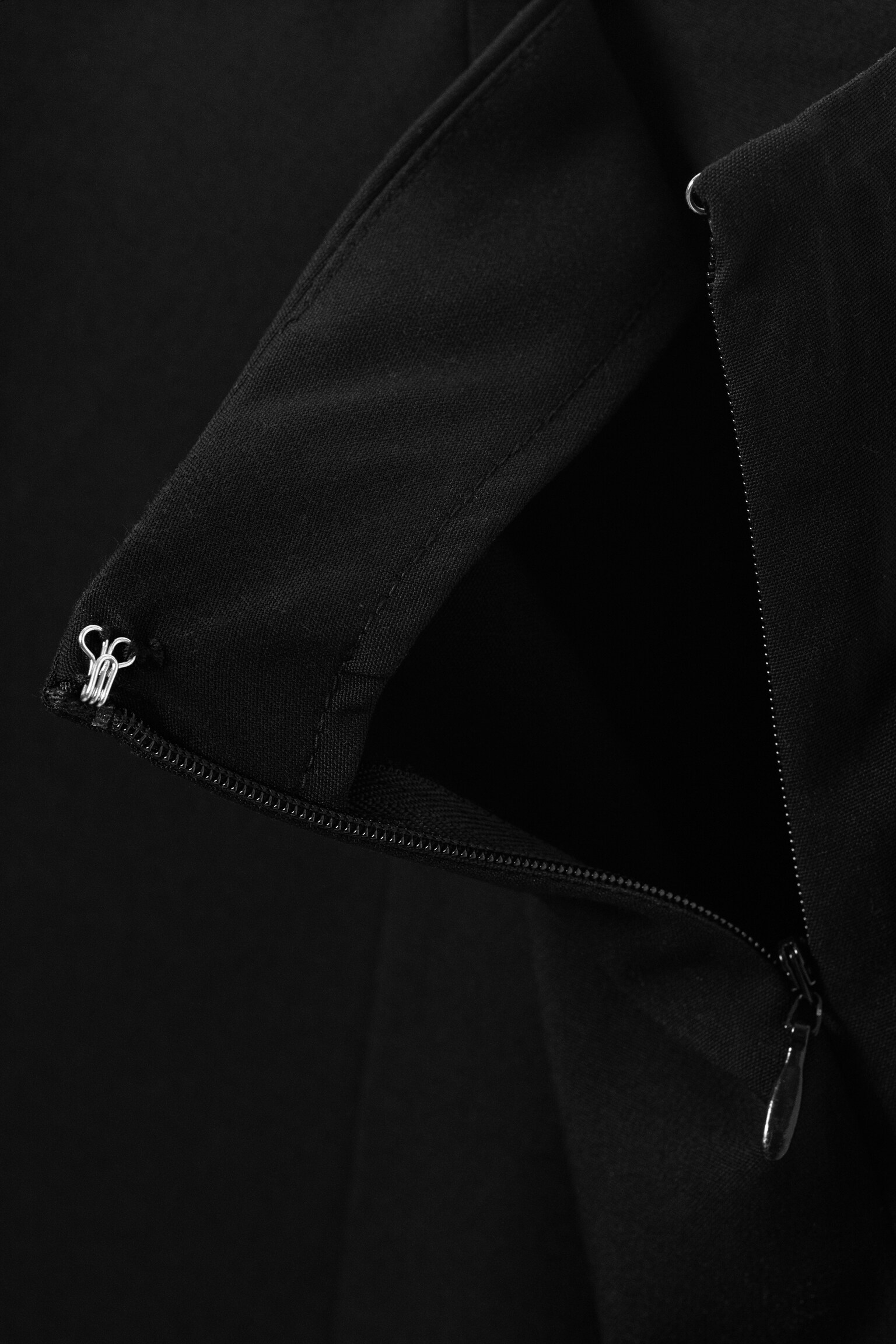 Mellemhøj Flared Midi Nederdel - Sort - 5