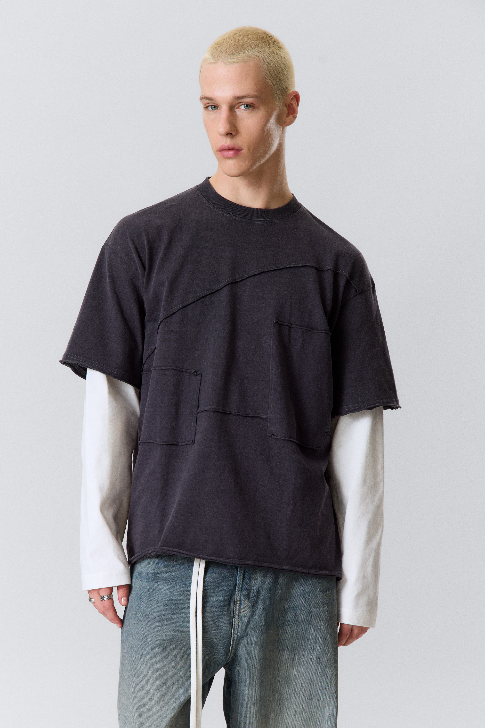 Schwarz & Weiß - Doppellagiges T-Shirt mit Einsätzen - 6