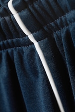 Dunkelblau - Oversized Sport-Trainingshose - 1