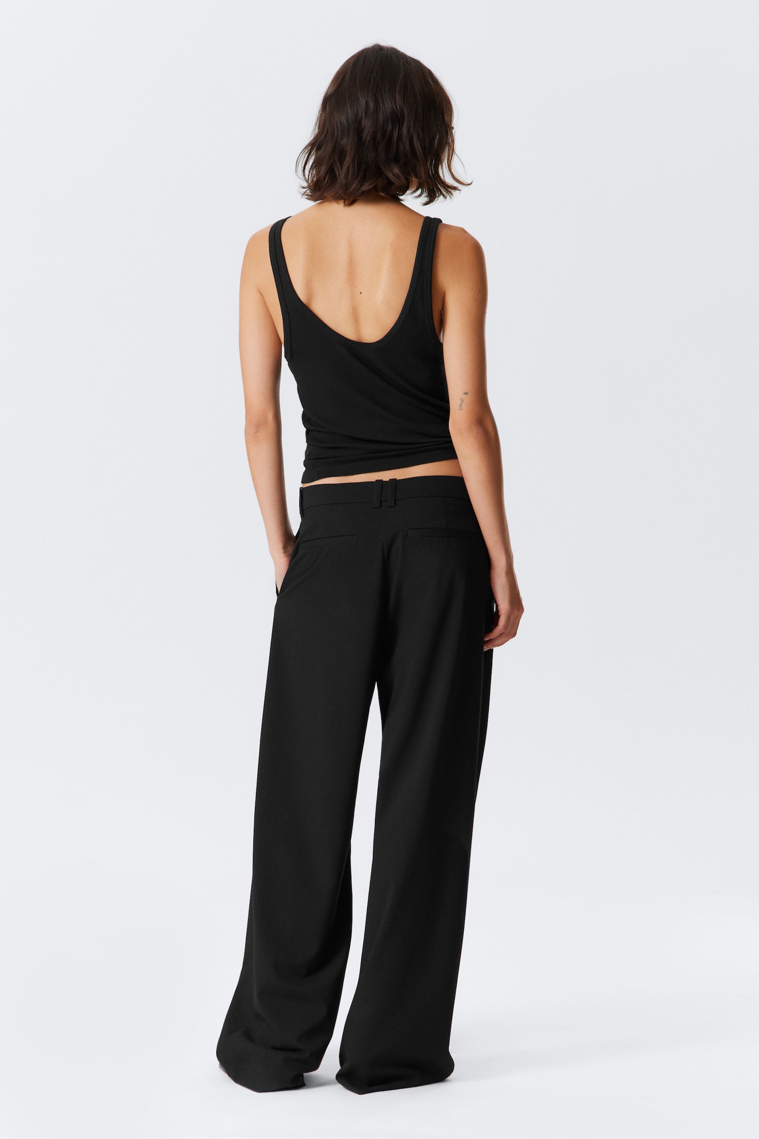 Low-Waisted Loose Fit Suit Trousers - Black/Striped Dark Mole/Dark Grey Melange - 3