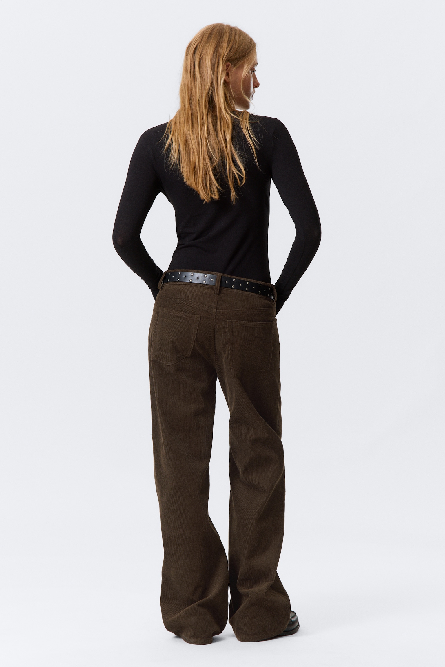 Relaxed Fit Low Rise Corduroy Trousers - Brown - 4