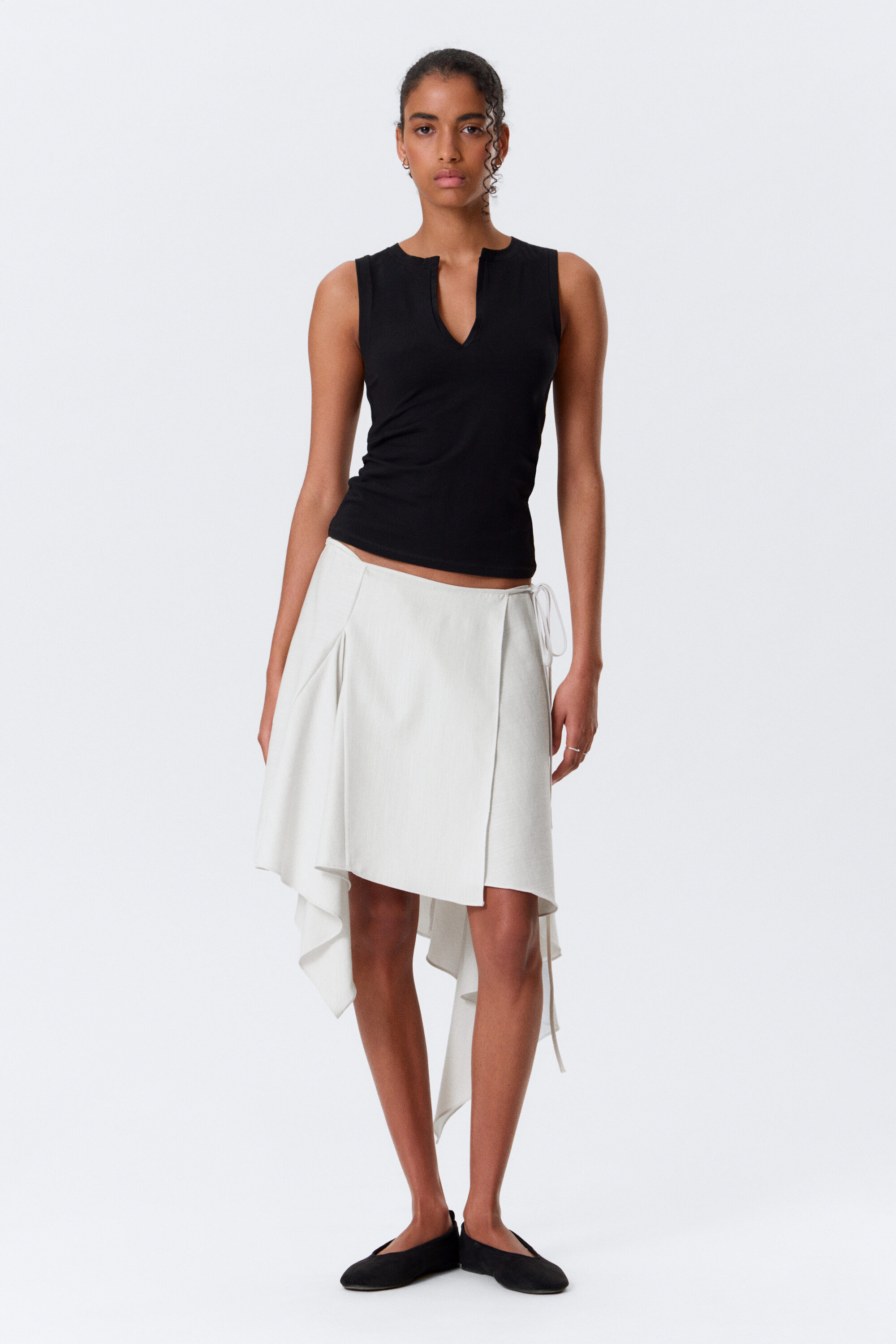 asymmetric mid rise wrap midi skirt - Light Beige | Weekday WW