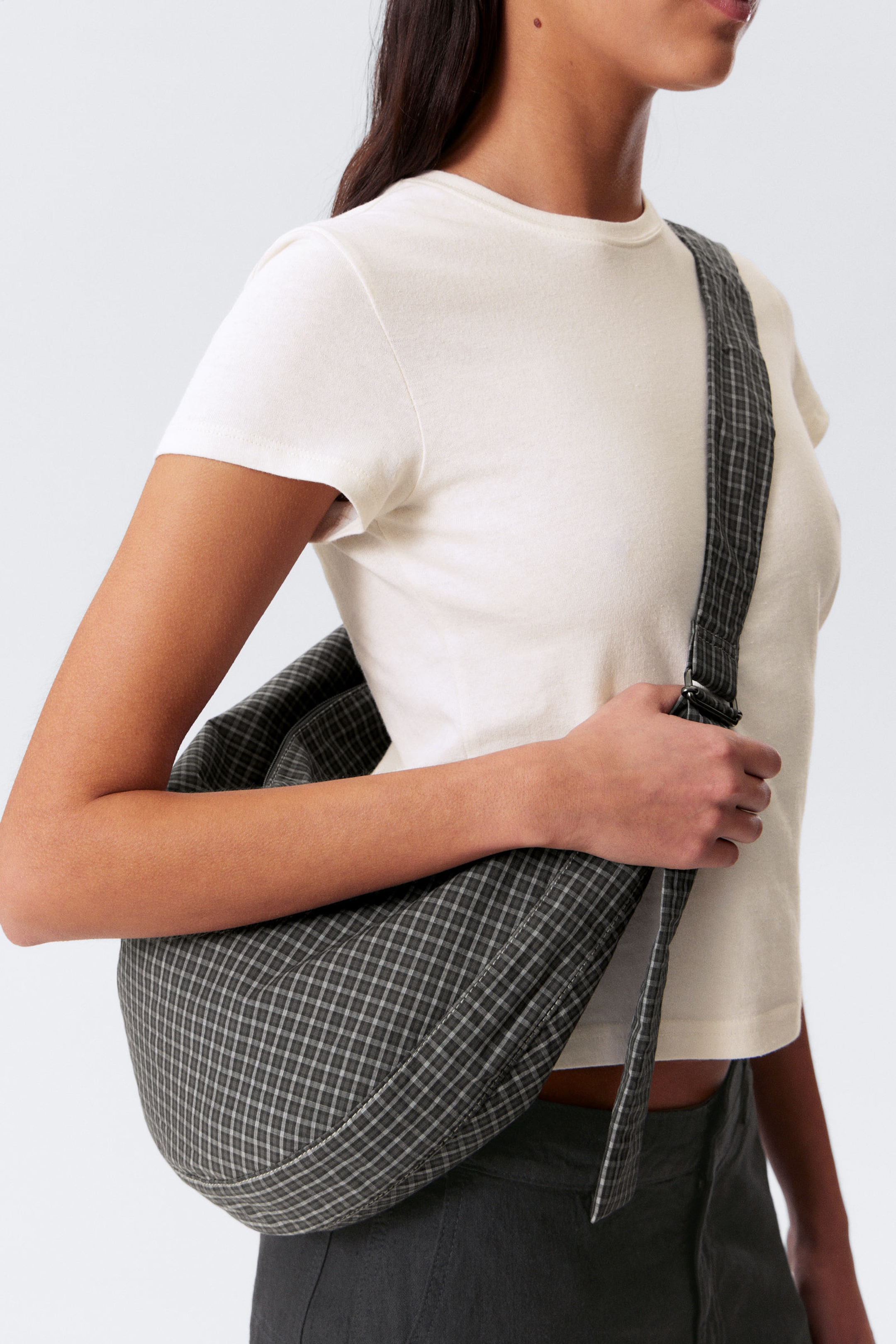 #3A3A3D - Lässige Schultertasche aus karierter Baumwolle - 1