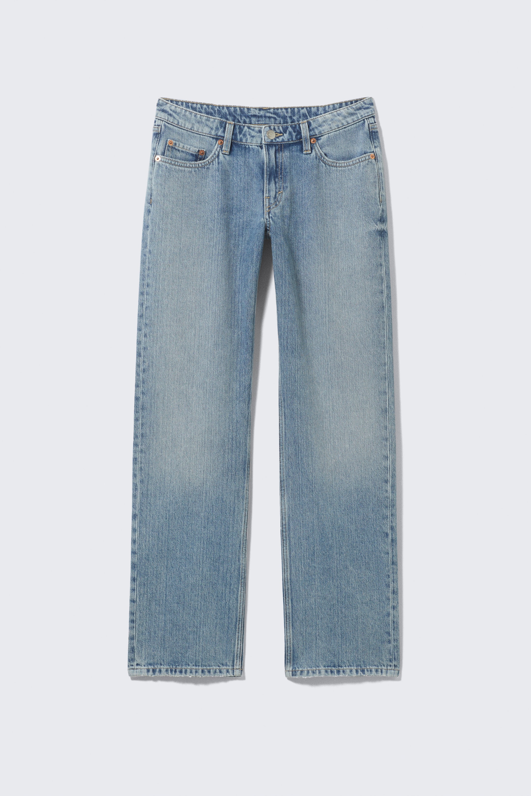 Größeres Bild anzeigen: Arrow Low Waist Regular Straight Leg Jeans - Blue Fade - Mittelblau - Ladies | H&M AT 6