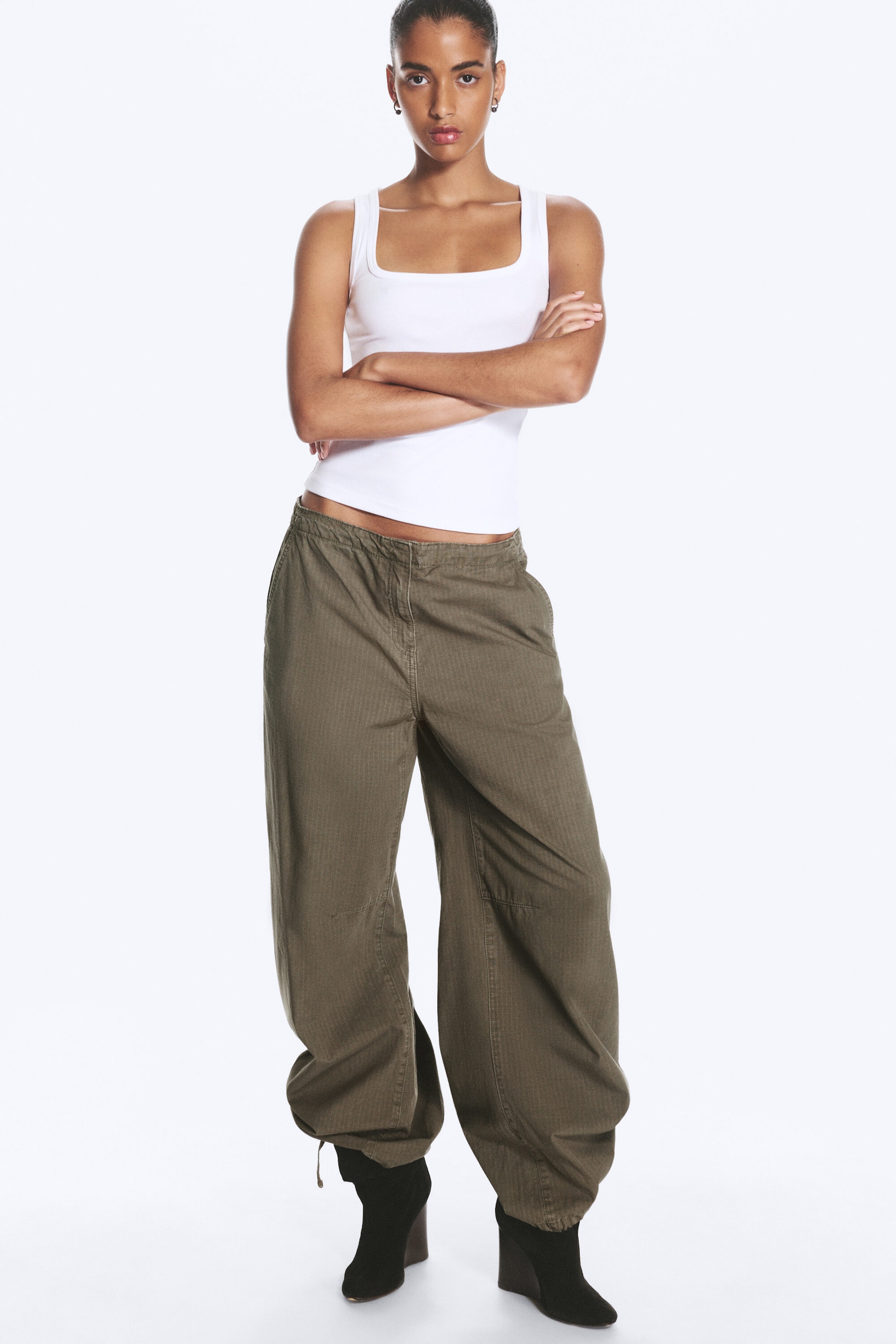 White - Slim Square Neck Ribbed Tank Top - 2