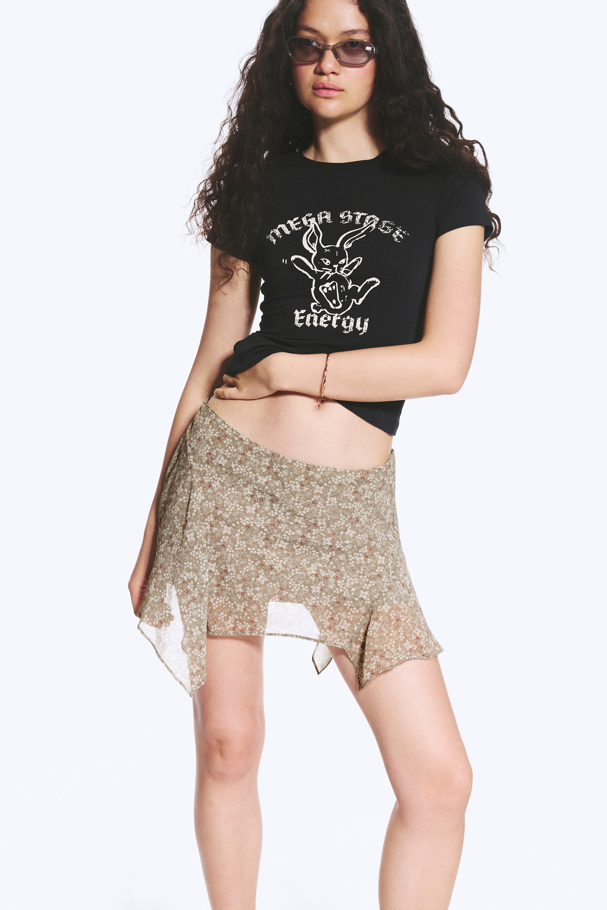 Camiseta mini ajustada con estampado gráfico - Negro - Conejo/Blanco - Conejito blanco