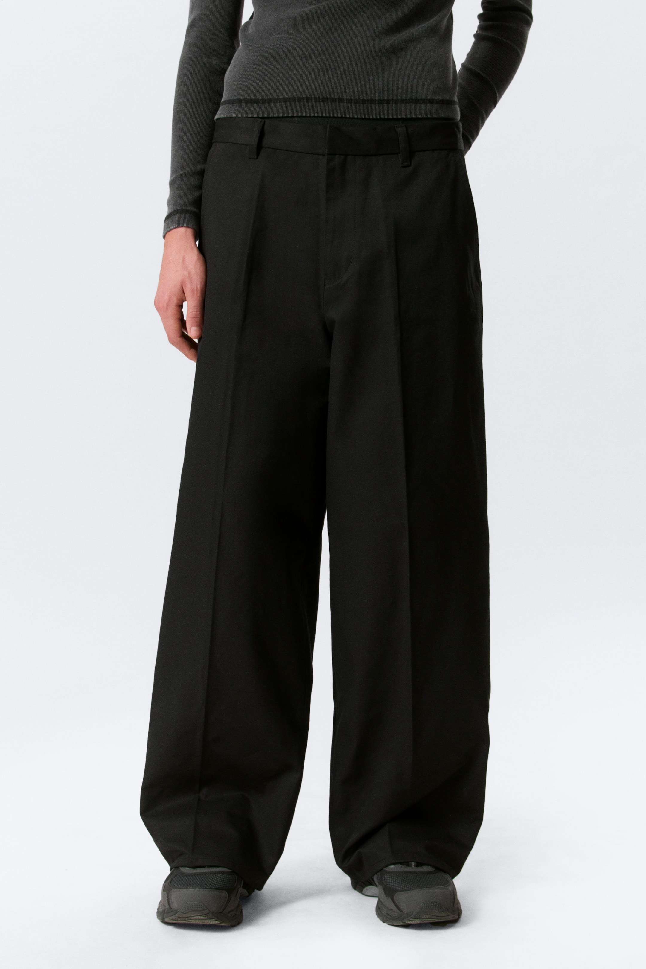 Black - Emil Loose Fit Chino Trousers - 2